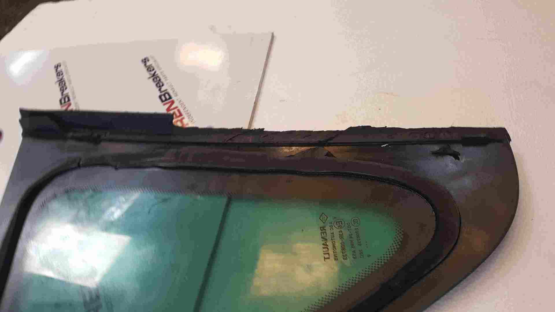 Thumb 2 Renault Scenic MK3 2009-2016 Passenger NSR Rear Window Glass Rear Quarter
