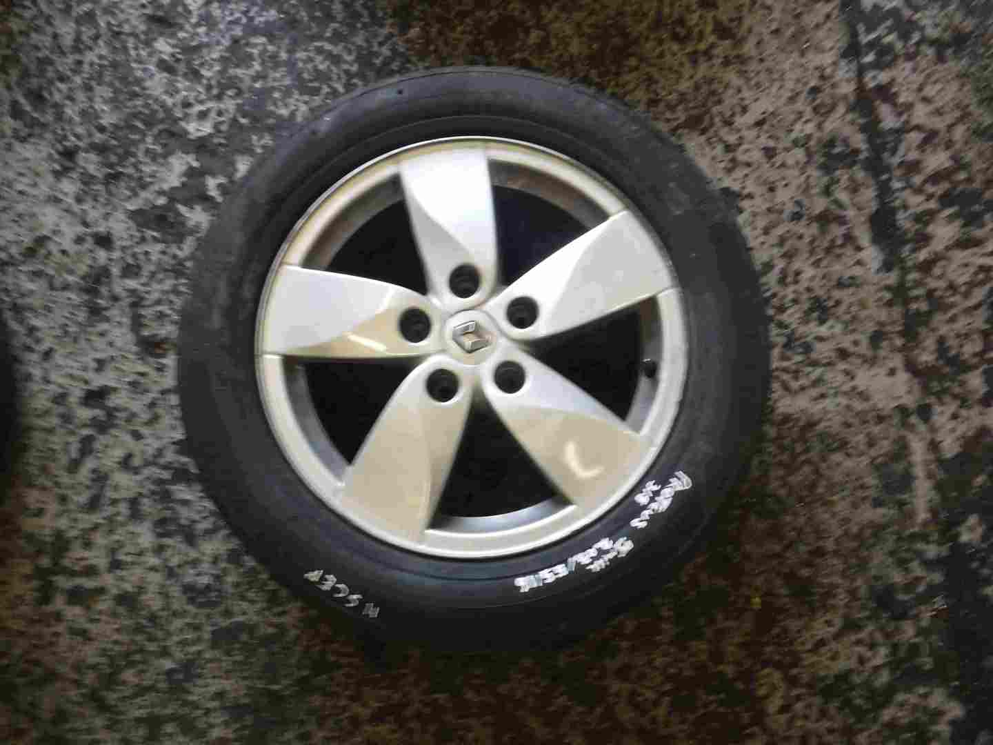 Renault Scenic MK3 2009-2016 Proteus Alloy Wheel + Tyre 205 55 16 7Mm 4/5