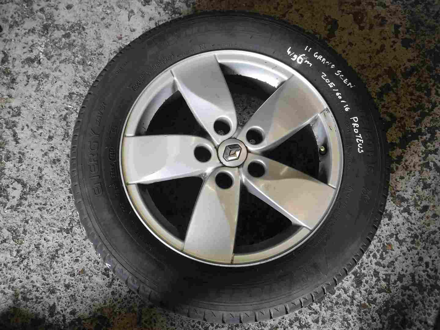 Renault Scenic MK3 2009-2016 Proteus Alloy Wheel + Tyre 205 60 16 6mm