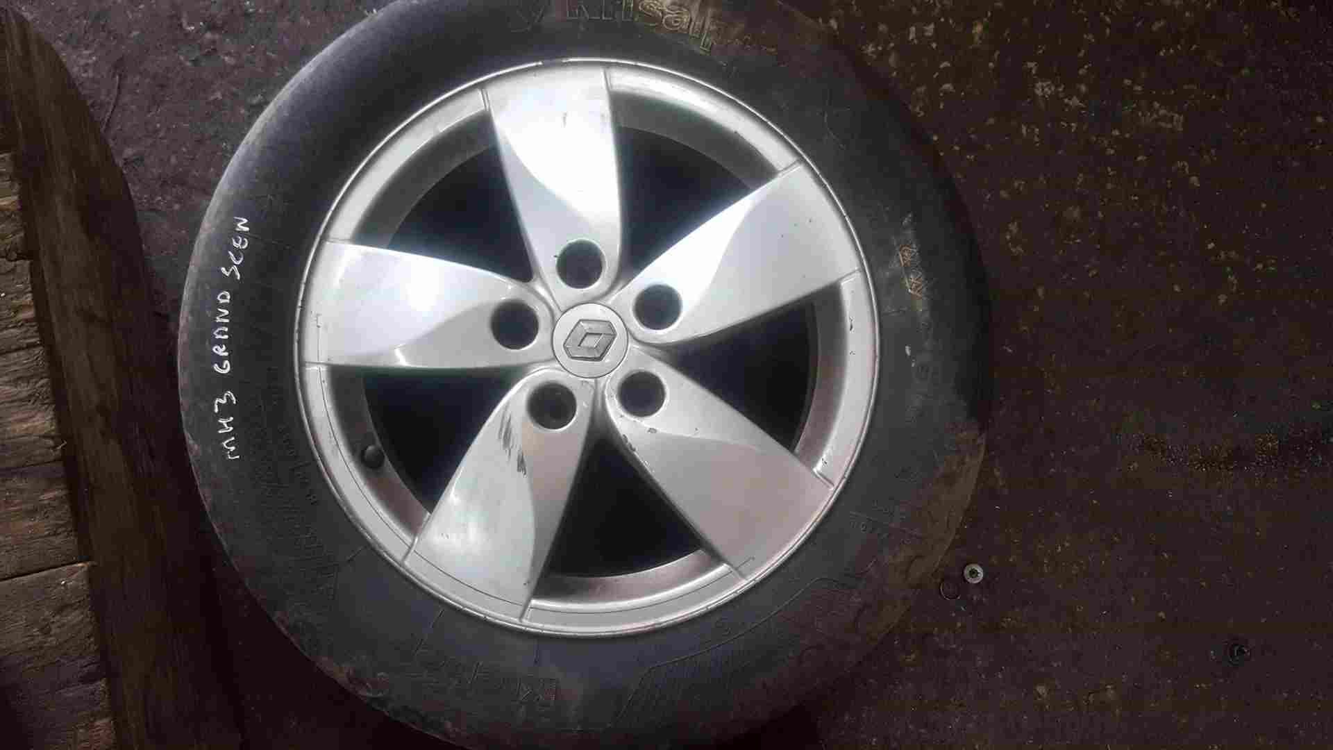 Thumb 2 Renault Scenic MK3 2009-2016 Proteus Alloy Wheel 3/5