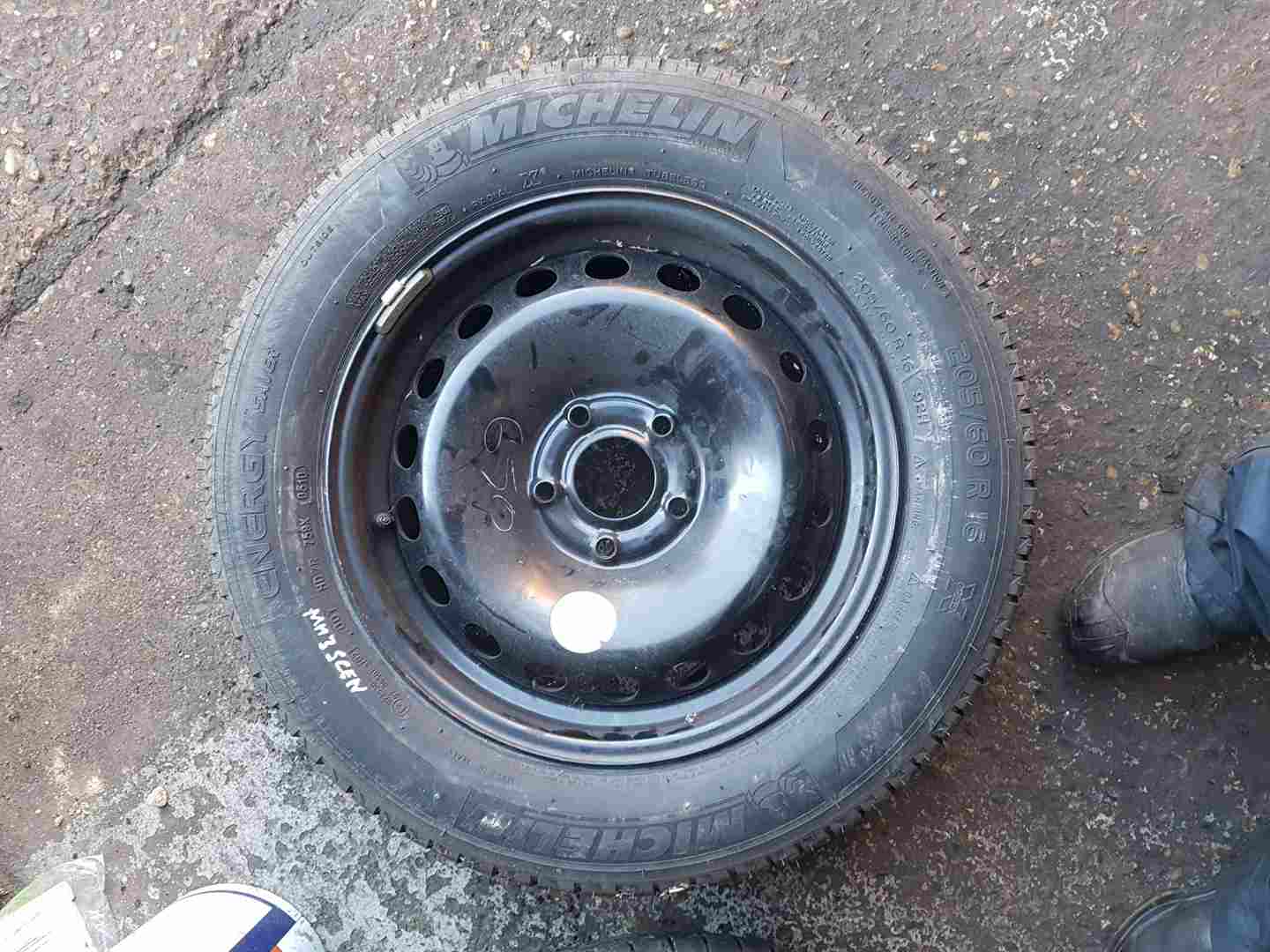 Thumb 6 Renault Scenic MK3 2009-2016 Spare Steel Wheel RIM + Tyre 205 60 16 8Mm 4/5