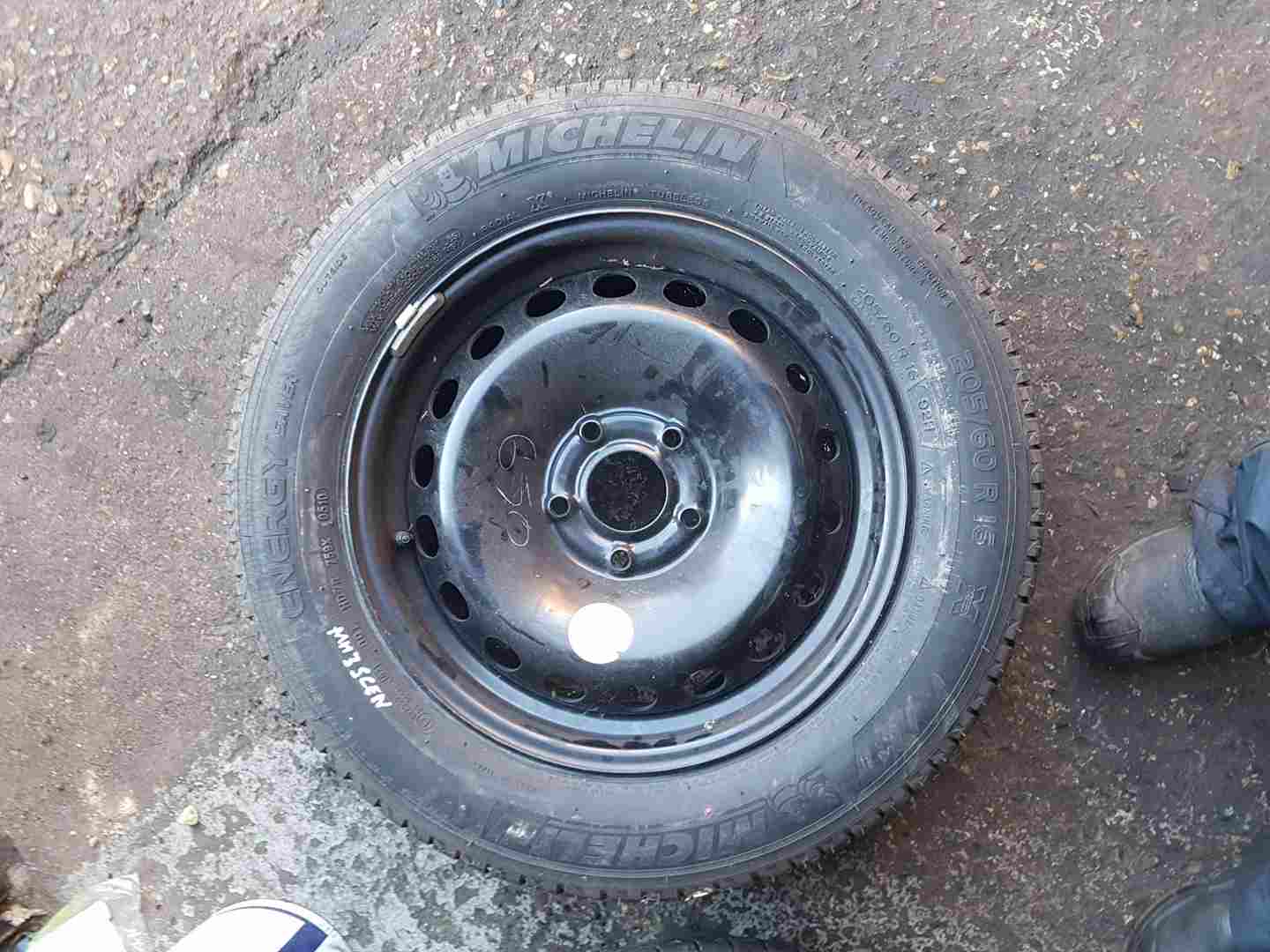 Thumb 7 Renault Scenic MK3 2009-2016 Spare Steel Wheel RIM + Tyre 205 60 16 8Mm 4/5