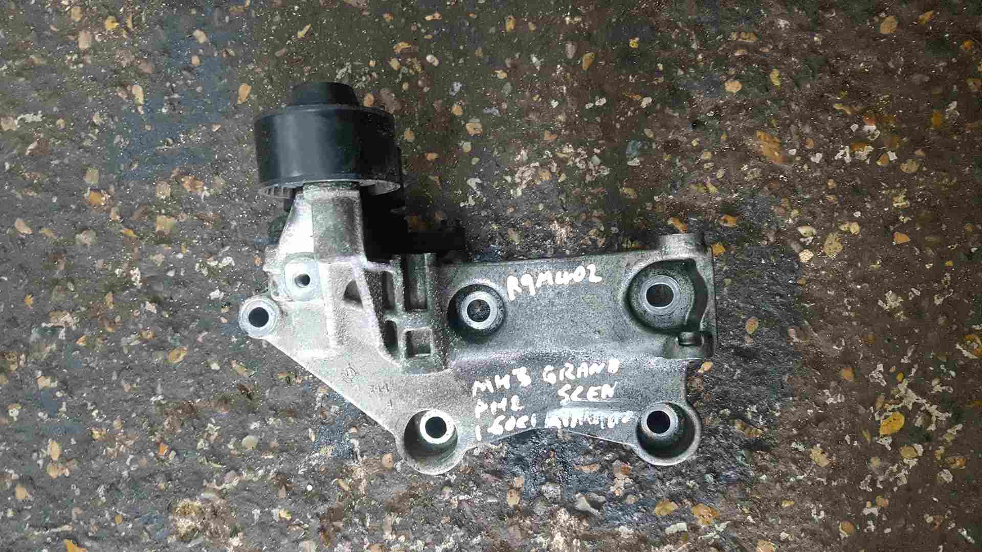 Thumb 2 Renault Scenic MK3 2013-2016 1.6 DCI Alternator Bracket Mount R9M402 117102017R