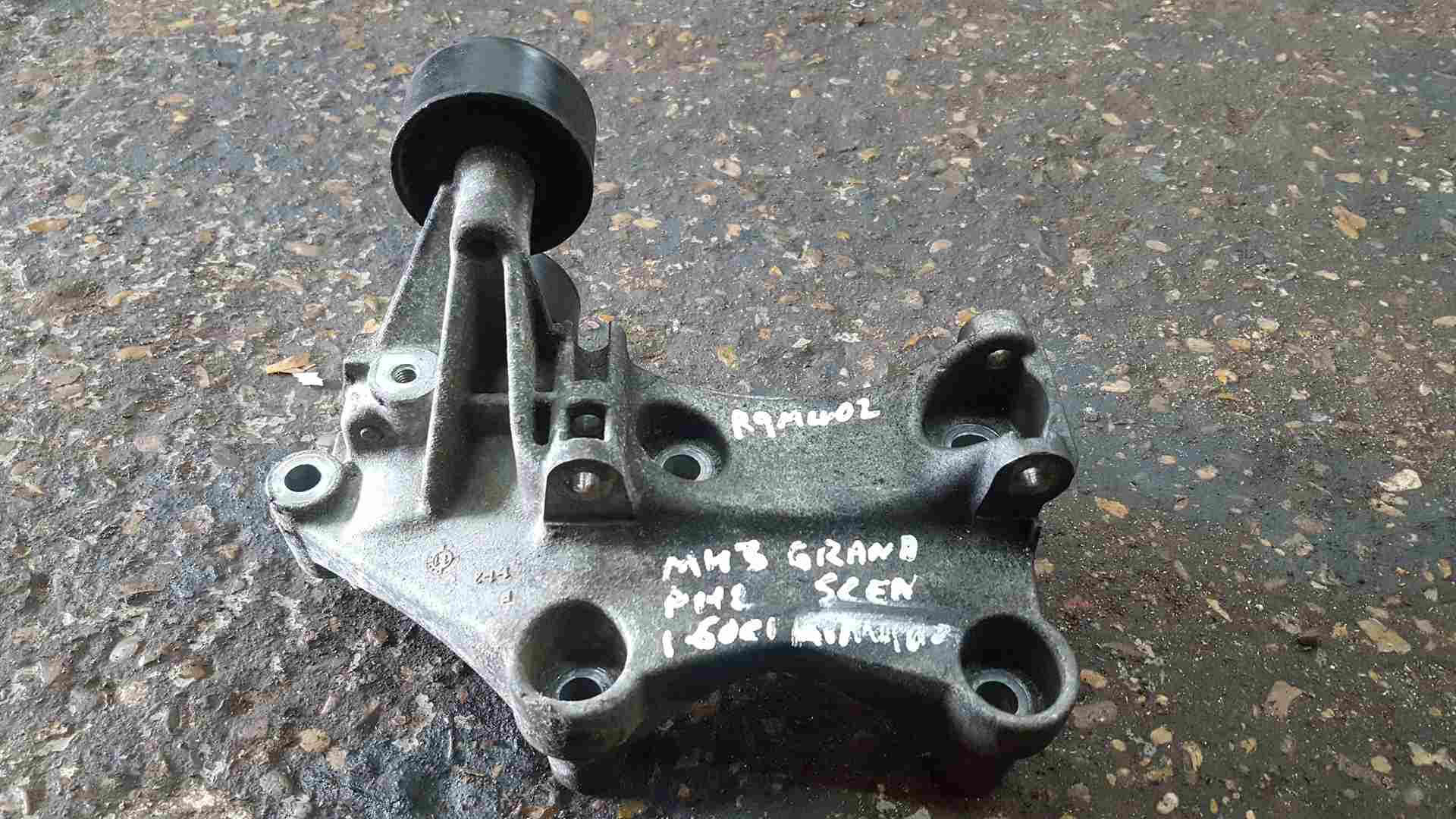 Renault Scenic MK3 2013-2016 1.6 DCI Alternator Bracket Mount R9M402 117102017R