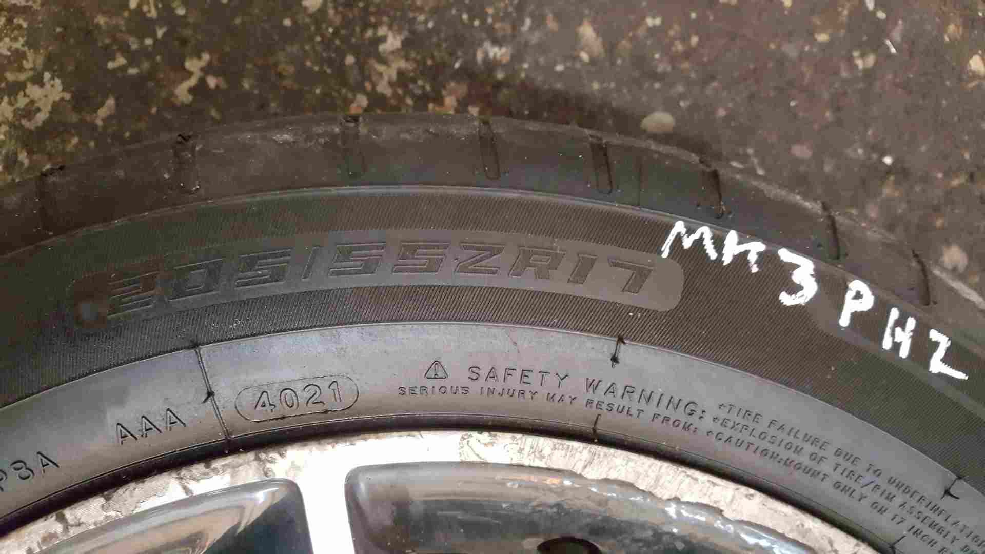 Thumb 6 Renault Scenic MK3 2013-2016 403006786R Alloy Wheel Black 205 55 17 17 Inch 3/5