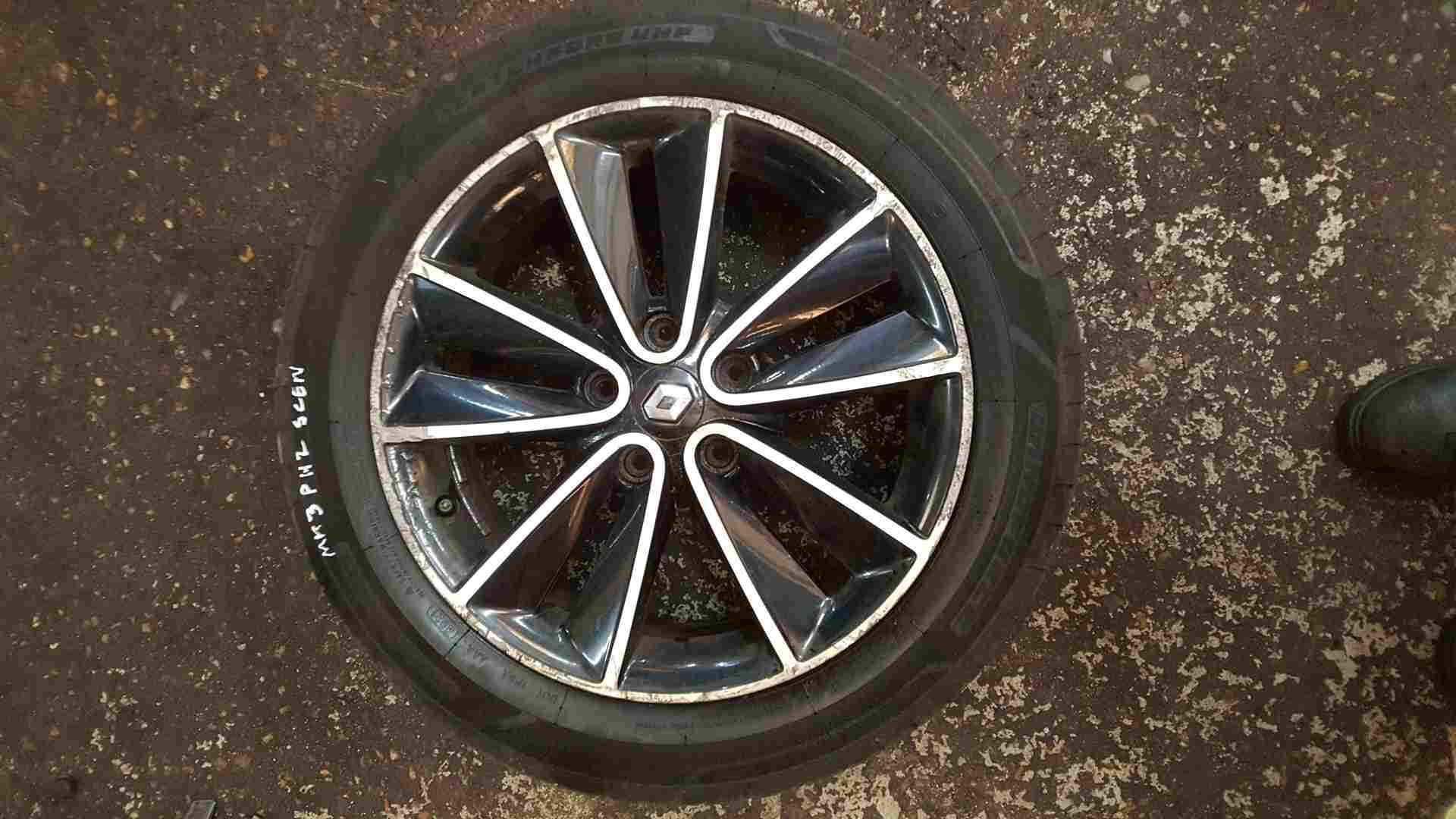 Thumb 7 Renault Scenic MK3 2013-2016 403006786R Alloy Wheel Black 205 55 17 17 Inch 3/5