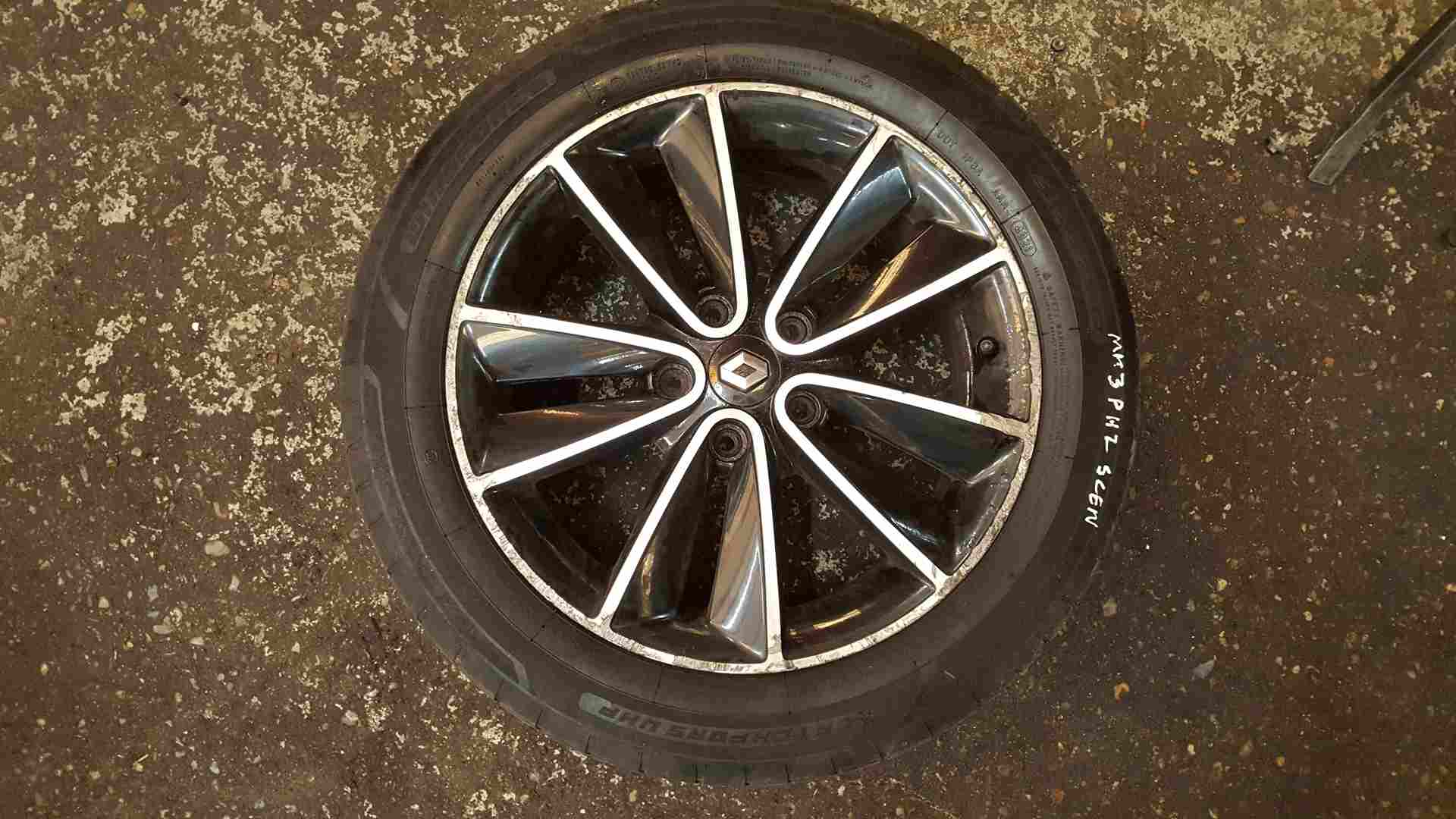 Renault Scenic MK3 2013-2016 403006786R Alloy Wheel Black 205 55 17 17 Inch 3/5