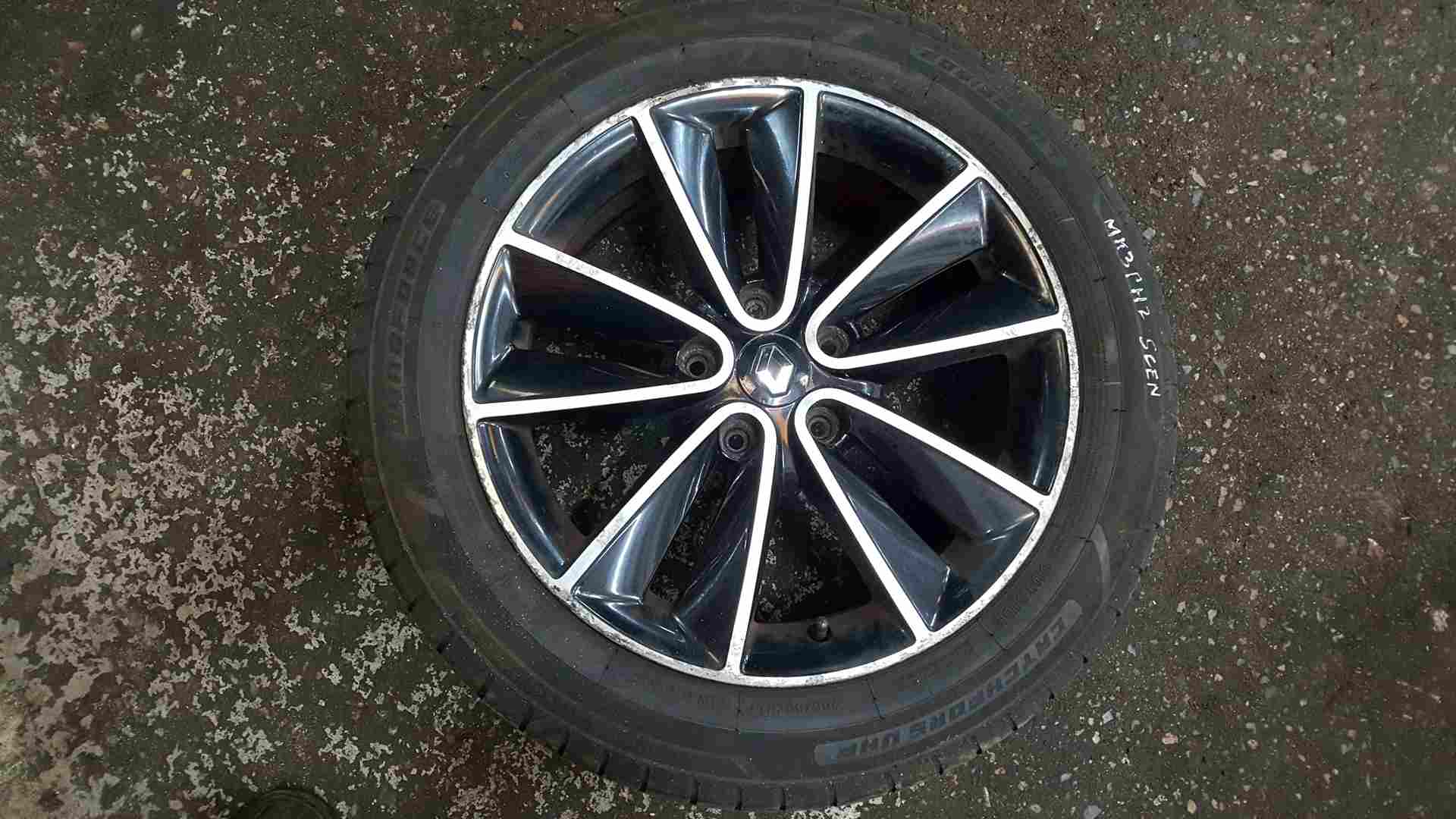Thumb 5 Renault Scenic MK3 2013-2016 Alloy Wheel 17Inch + Tyre 3/5 205 55 17 403006786R 