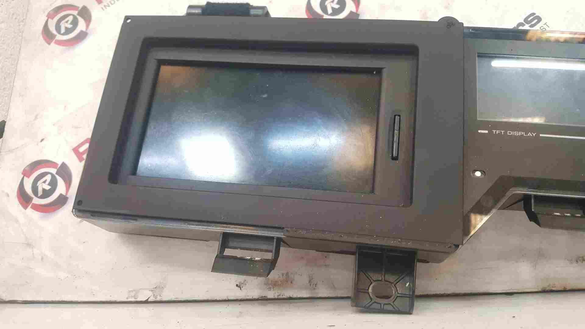 Thumb 2 Renault Scenic MK3 2013-2016 Dashboard Instrument Panel Clocks Satnav 