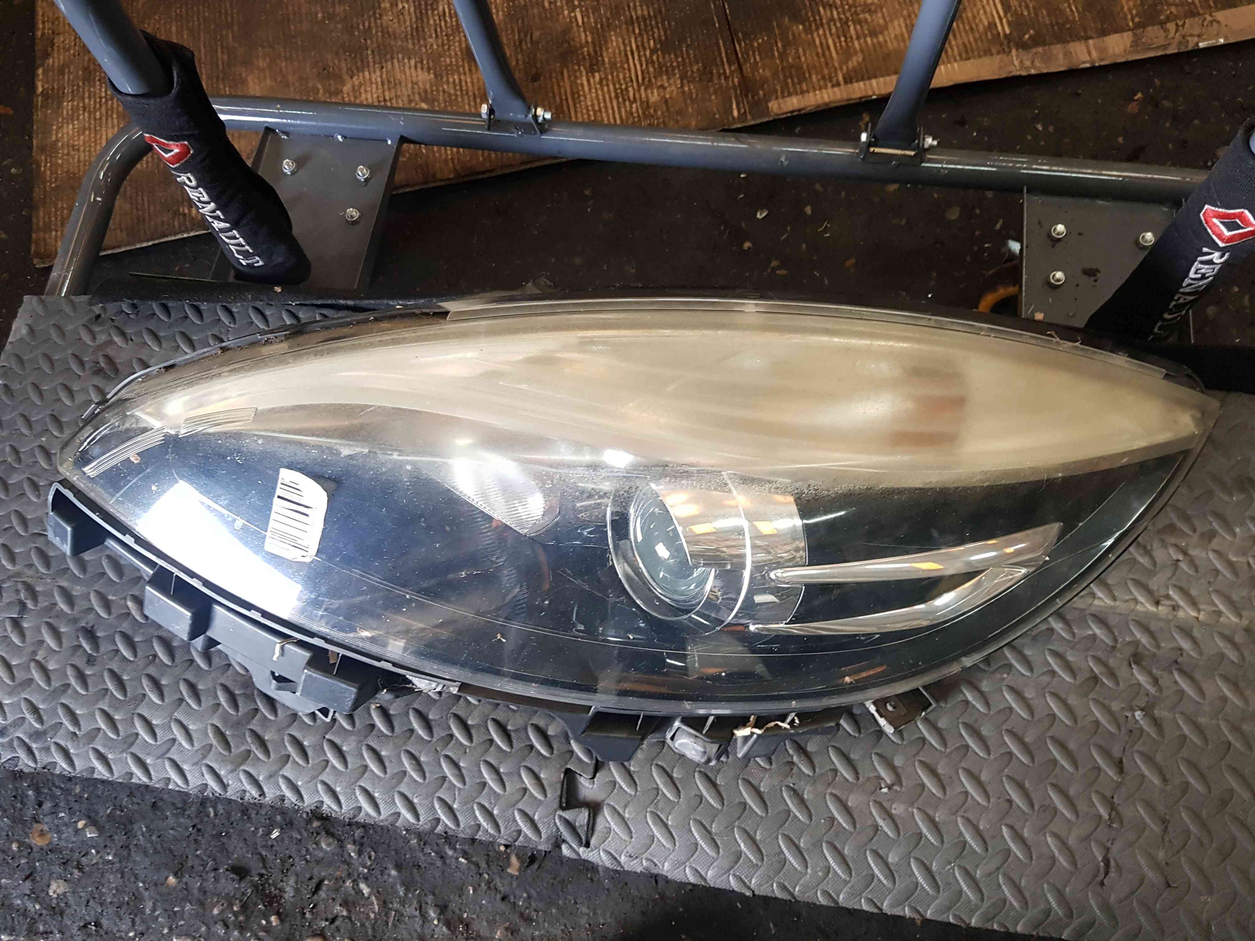 Thumb 6 Renault Scenic MK3 2013-2016 Passenger NSF Front Headlight 260604318R