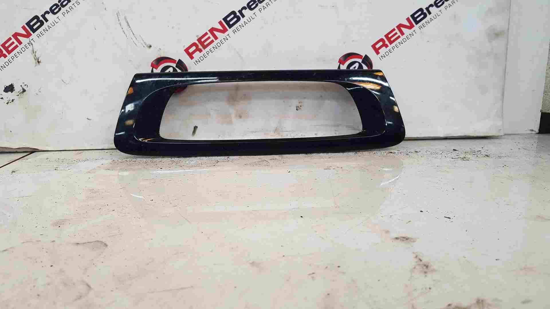 Renault Scenic MK3 2013-2016 Stereo Player Surround Trim Black Gloss 281260001R