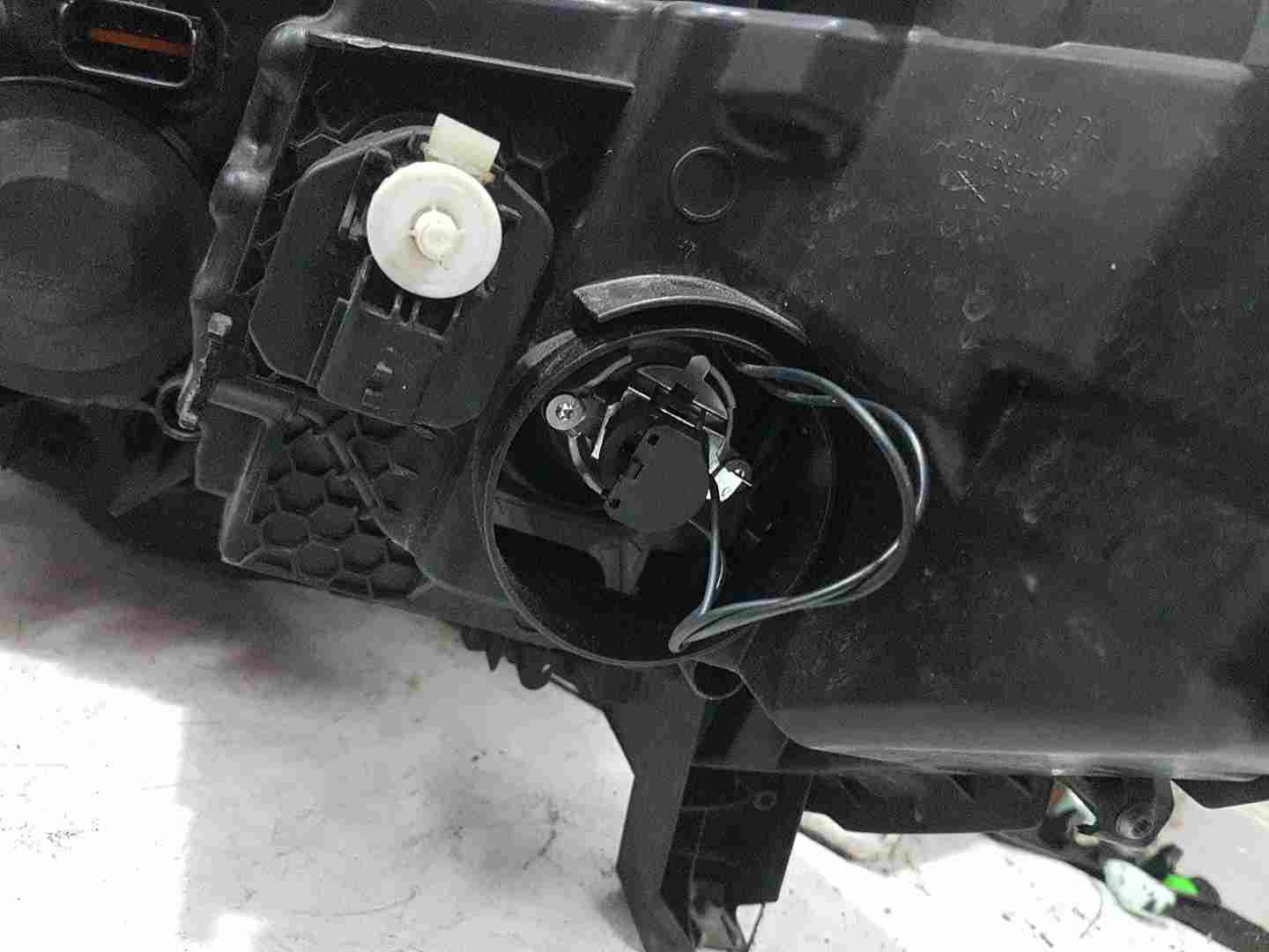 Thumb 6 Renault Scenic MK4 2016-2022 Drivers OSF Front Headlight 260106740R
