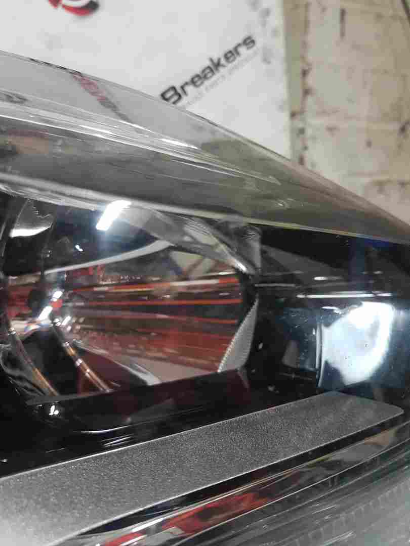 Thumb 10 Renault Scenic MK4 2016-2022 Drivers OSF Front Headlight 260106740R
