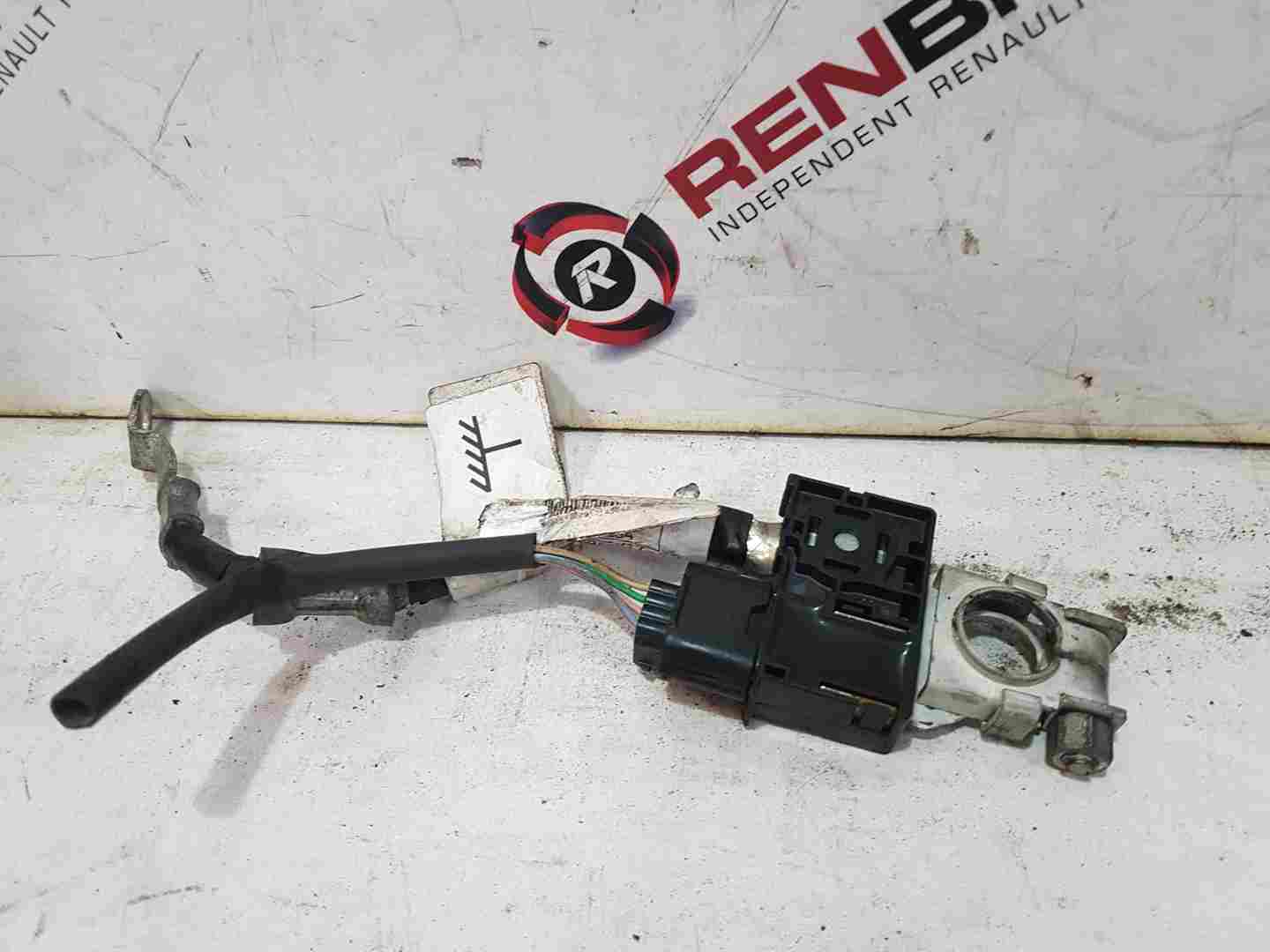 Renault Scenic MK4 2016-2022 Negative Battery Terminal Clamp 2408043252R