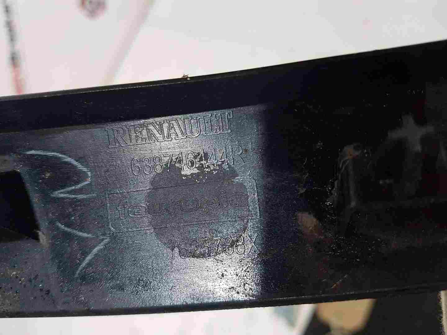 Thumb 2 Renault Scenic MK4 2016-2022 OSF Driver Windshield Exterior Trim 638746444r