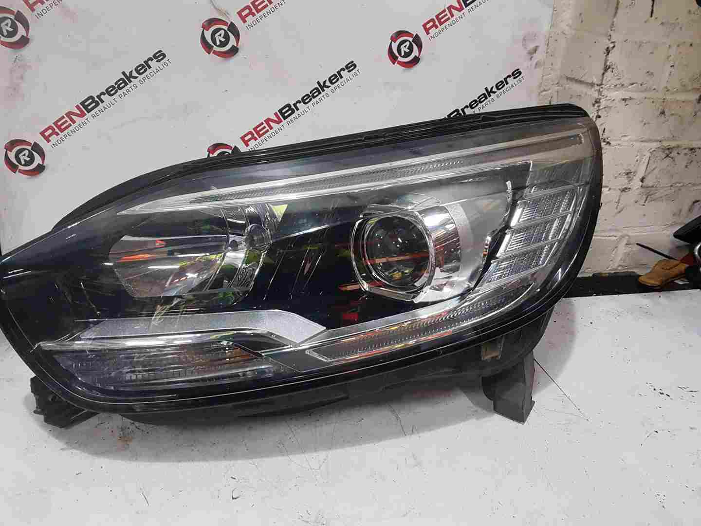 Thumb 15 Renault Scenic MK4 2016-2022 Passenger NSF Front Headlight 260606234R