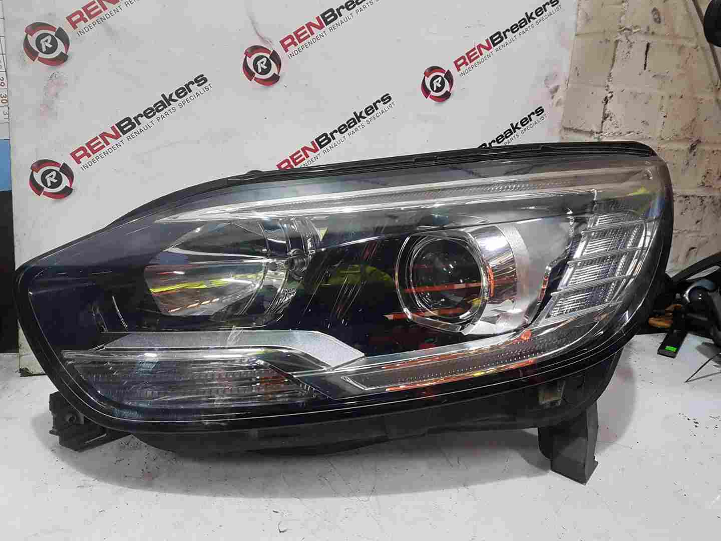 Thumb 6 Renault Scenic MK4 2016-2022 Passenger NSF Front Headlight 260606234R