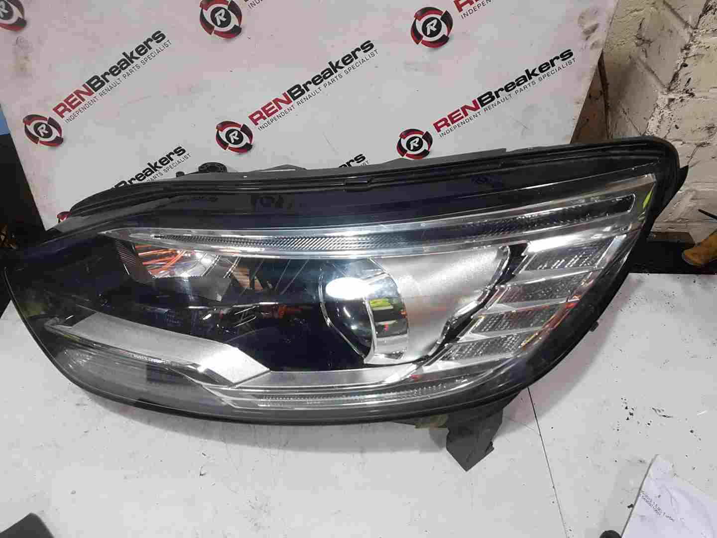 Thumb 8 Renault Scenic MK4 2016-2022 Passenger NSF Front Headlight 260606234R