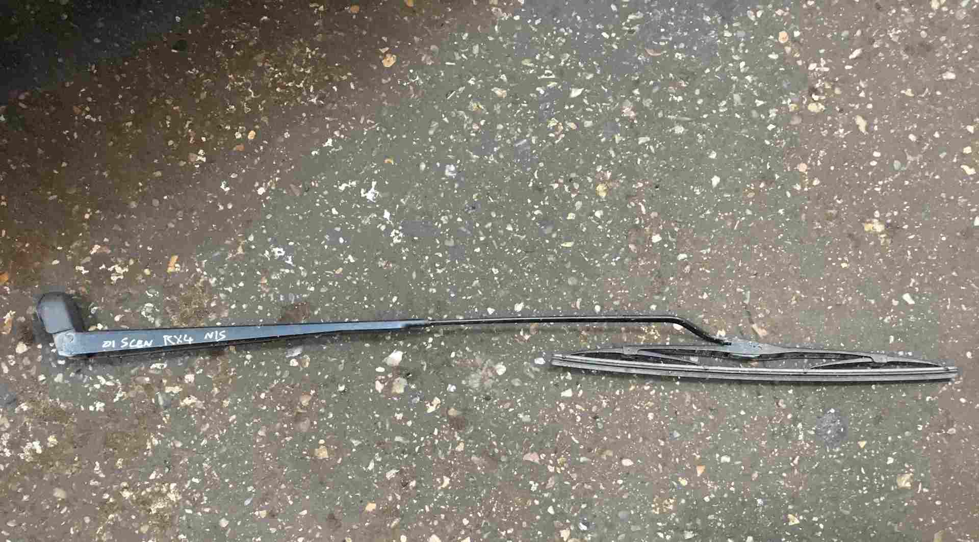 Renault Scenic RX4 1999-2003 Passenger NSF Front Windscreen Wiper Arm