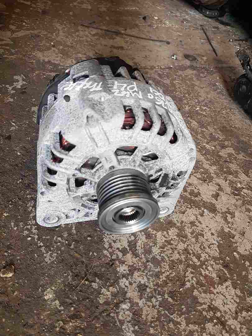 Thumb 2 Renault Trafic 2001-2006 1.9 DCI Alternator F9Q 760 RTX