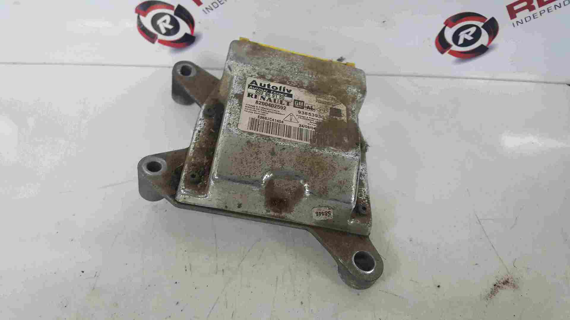 Renault Trafic 2001-2006 Airbag ECU Module Computer 8200402592