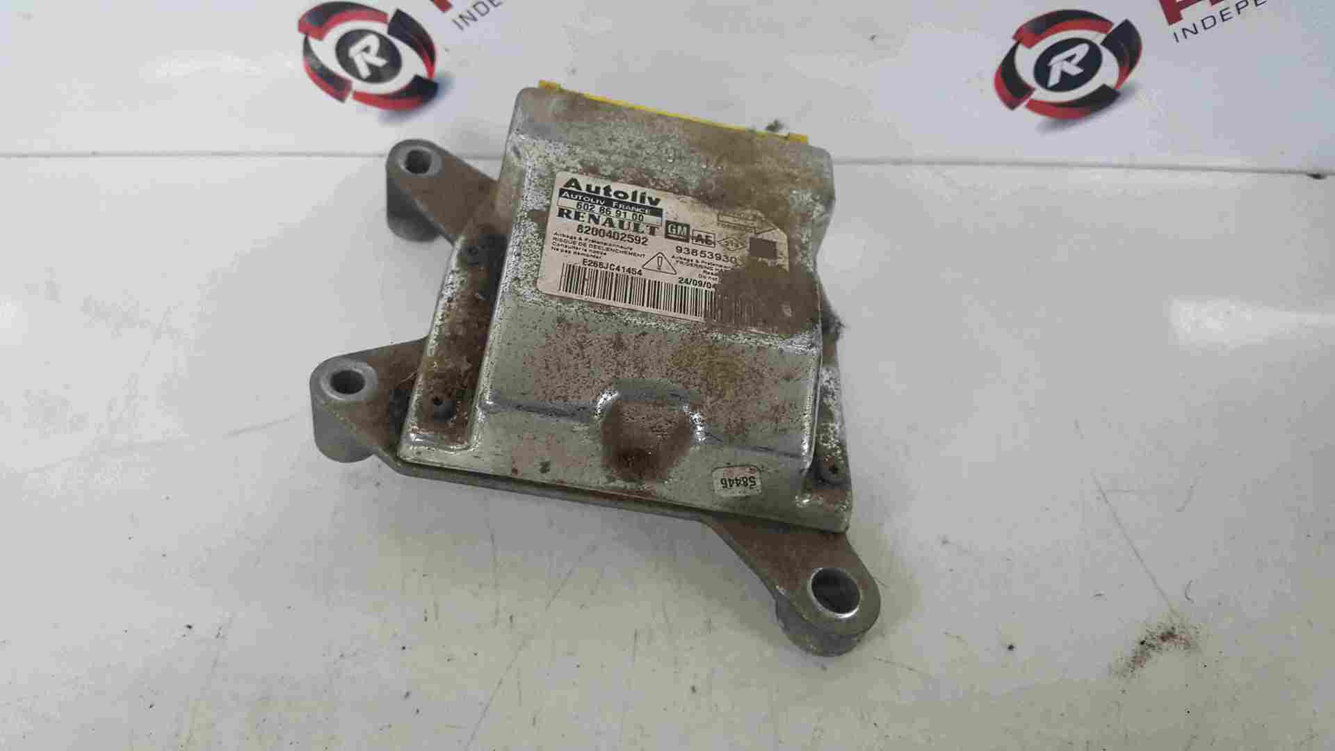 Thumb 4 Renault Trafic 2001-2006 Airbag ECU Module Computer 8200402592
