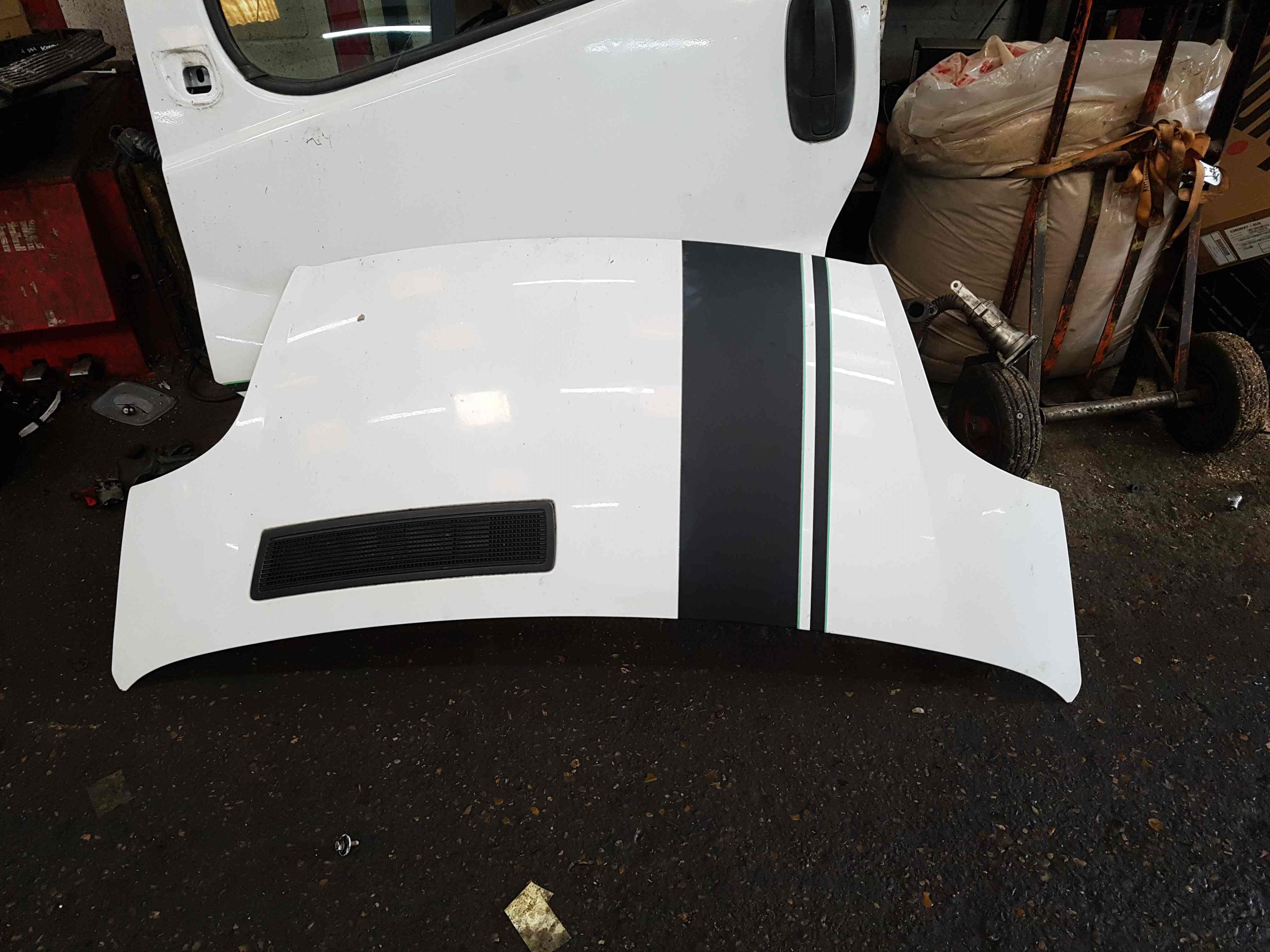 Thumb 2 Renault Trafic 2001-2006 Front Bonnet White Od31