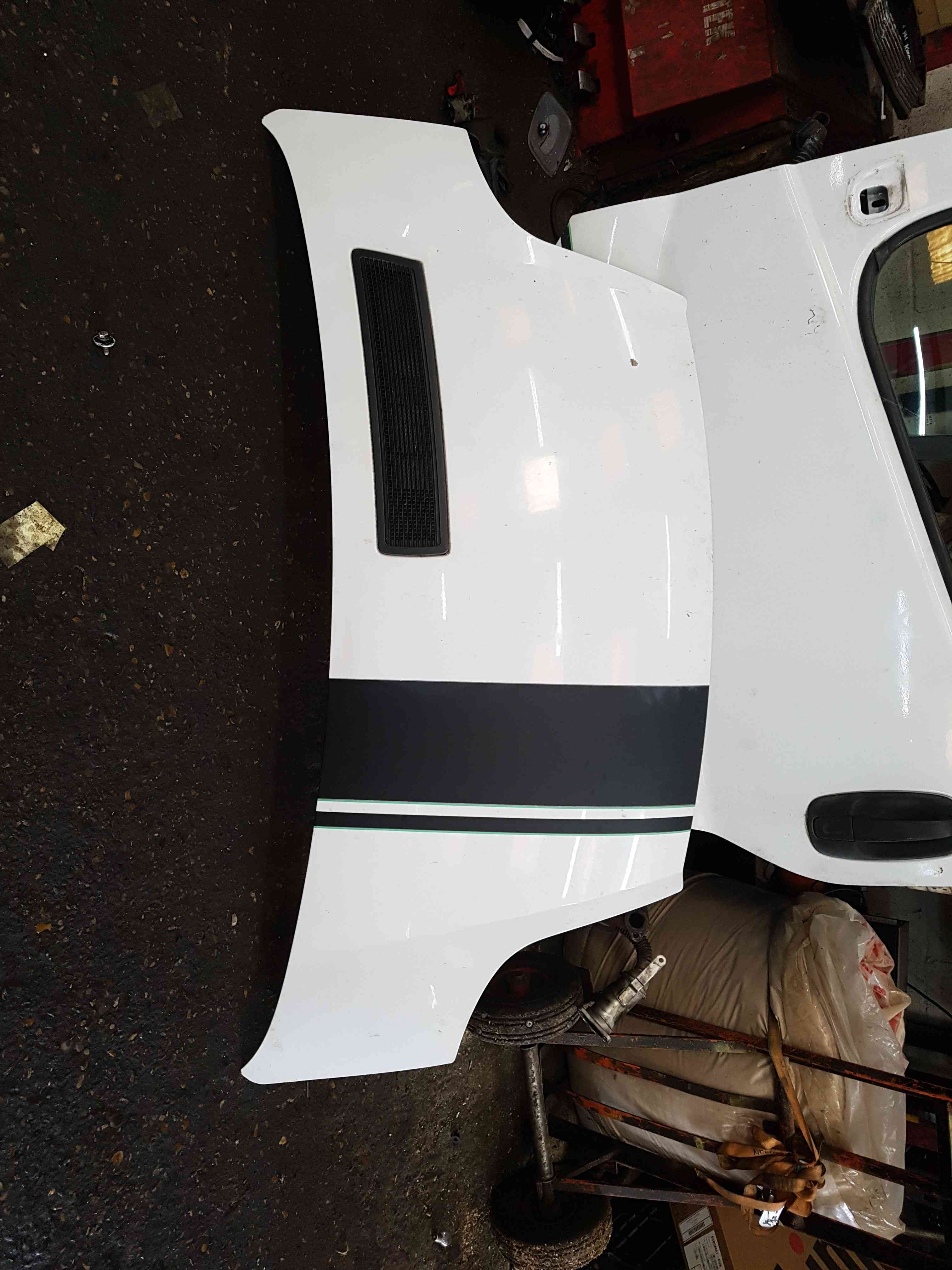 Thumb 3 Renault Trafic 2001-2006 Front Bonnet White Od31