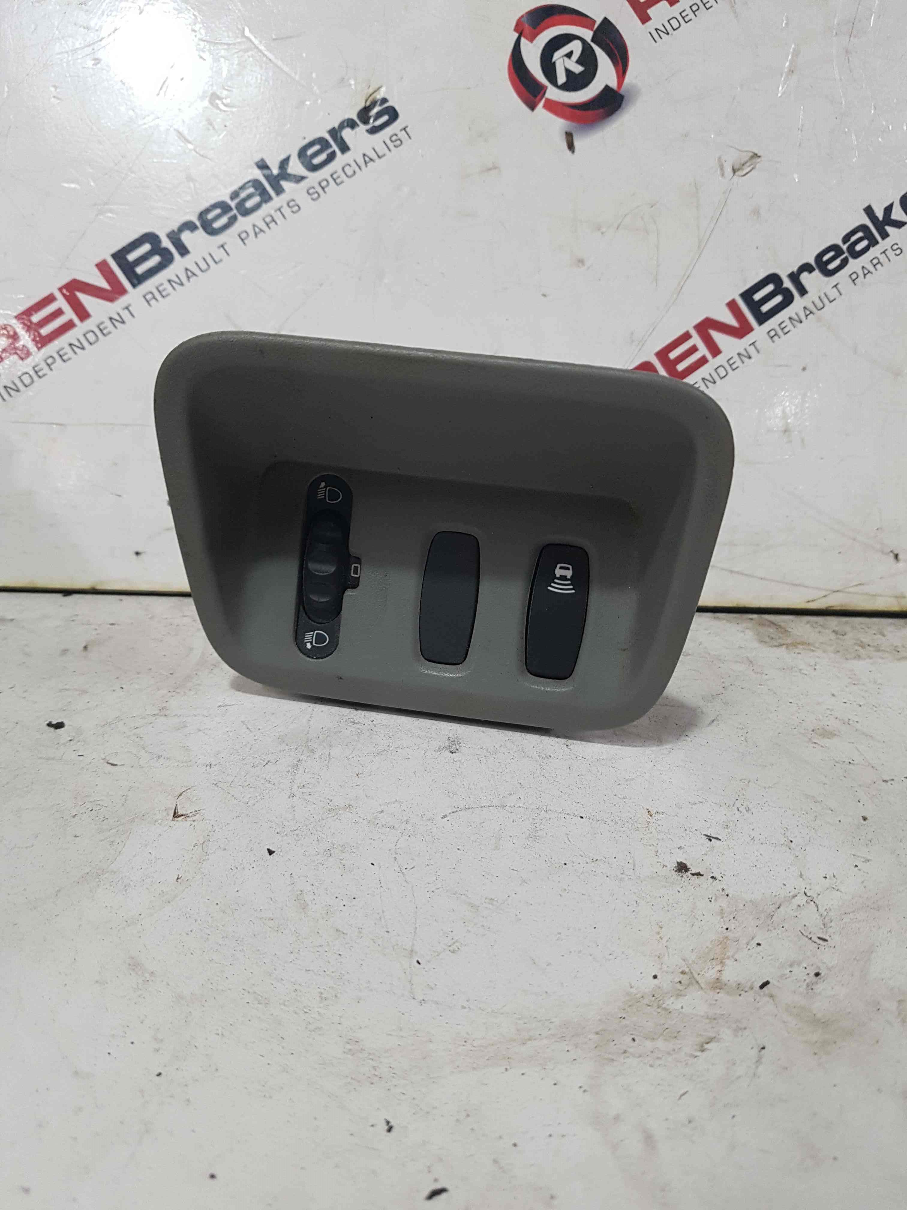 Thumb 2 Renault Trafic 2001-2006 Headlight Height Adjuster Switch Sensor