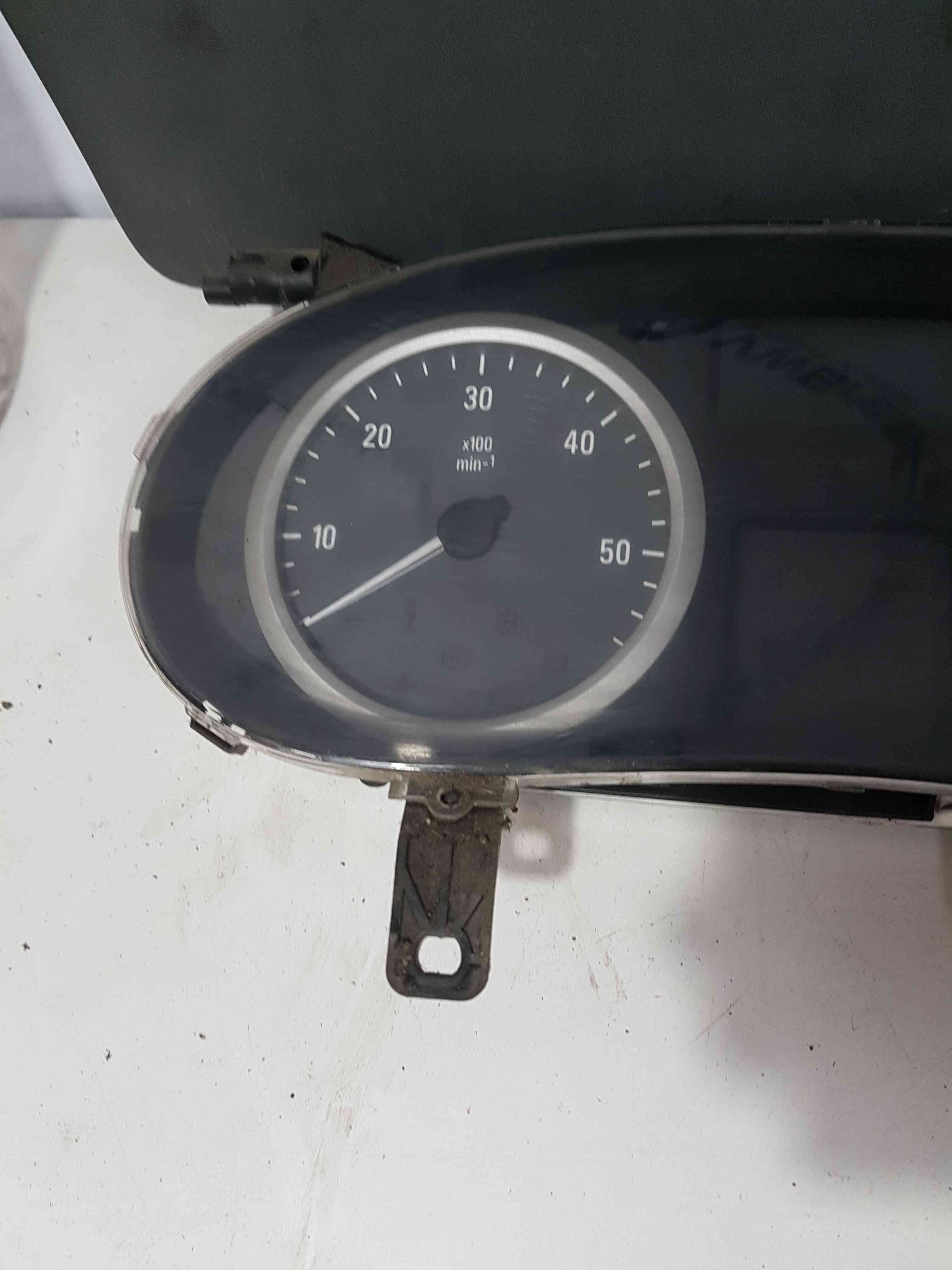 Thumb 2 Renault Trafic 2001-2006 Instrument Panel Dials Cluster Panel 8200961820