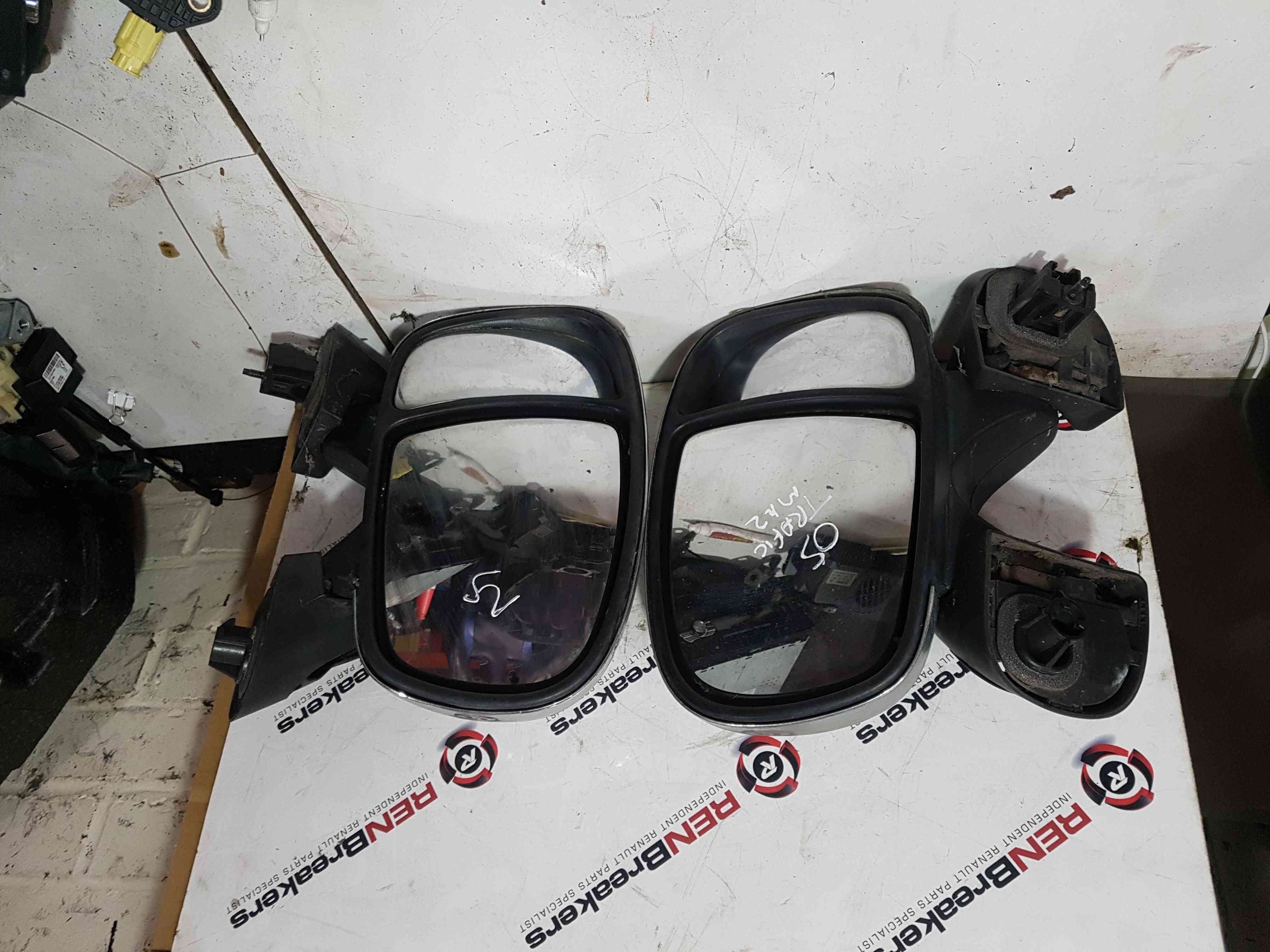 Thumb 7 Renault Trafic 2001-2006 Passenger Driver Ns Os Wing Mirror Pair
