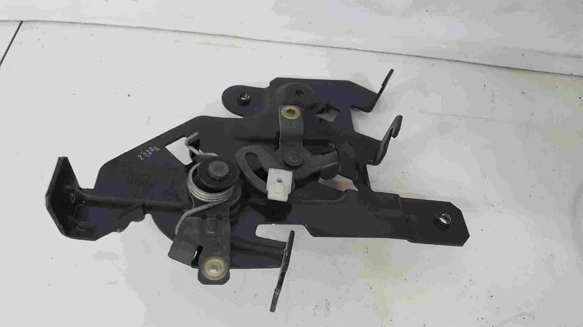 Thumb 2 Renault Trafic 2001-2006 Passenger NS Sliding Door Catch Latch