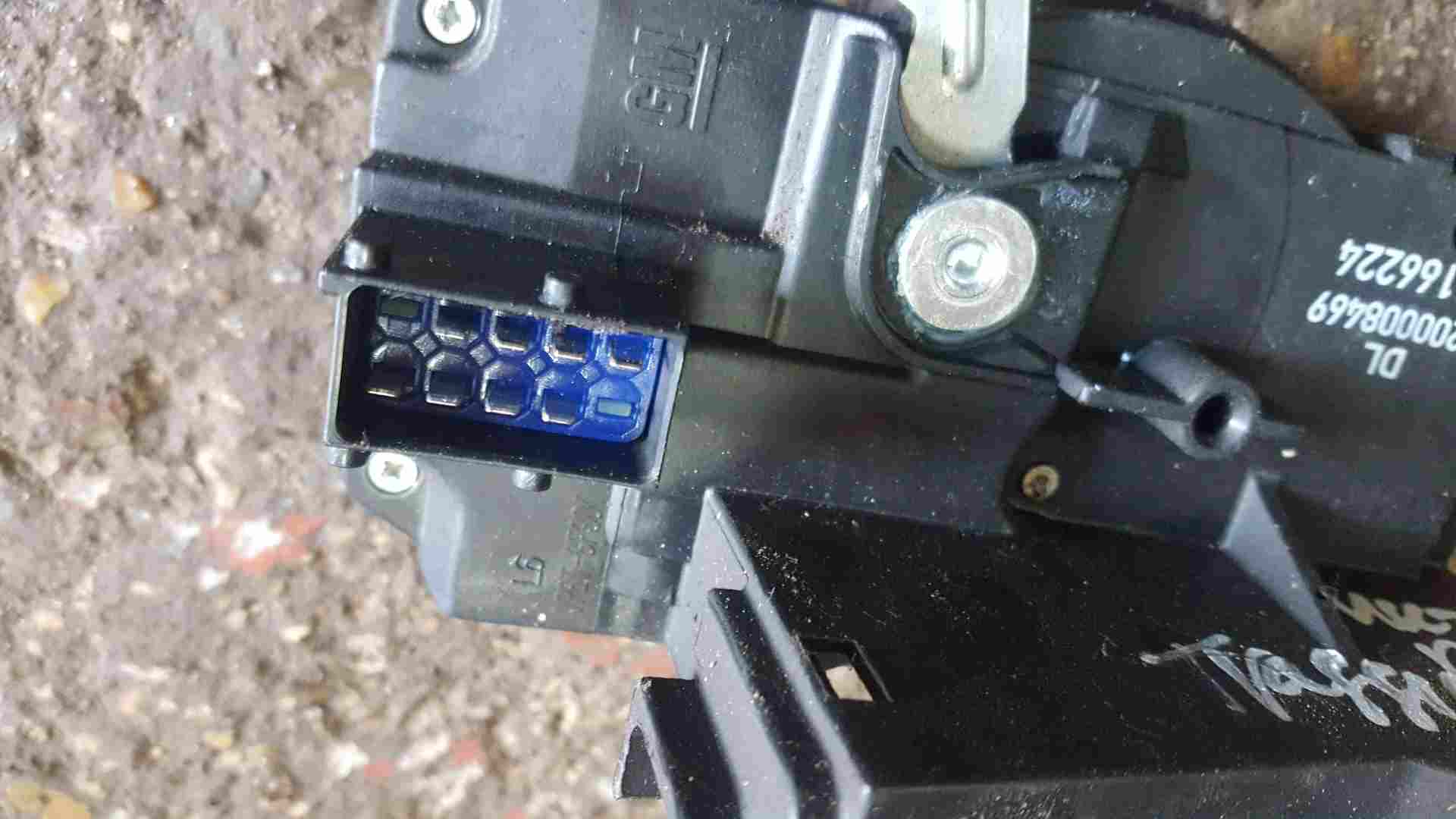 Renault Trafic 20012006 Passenger NSR Rear Door Lock Mechanism