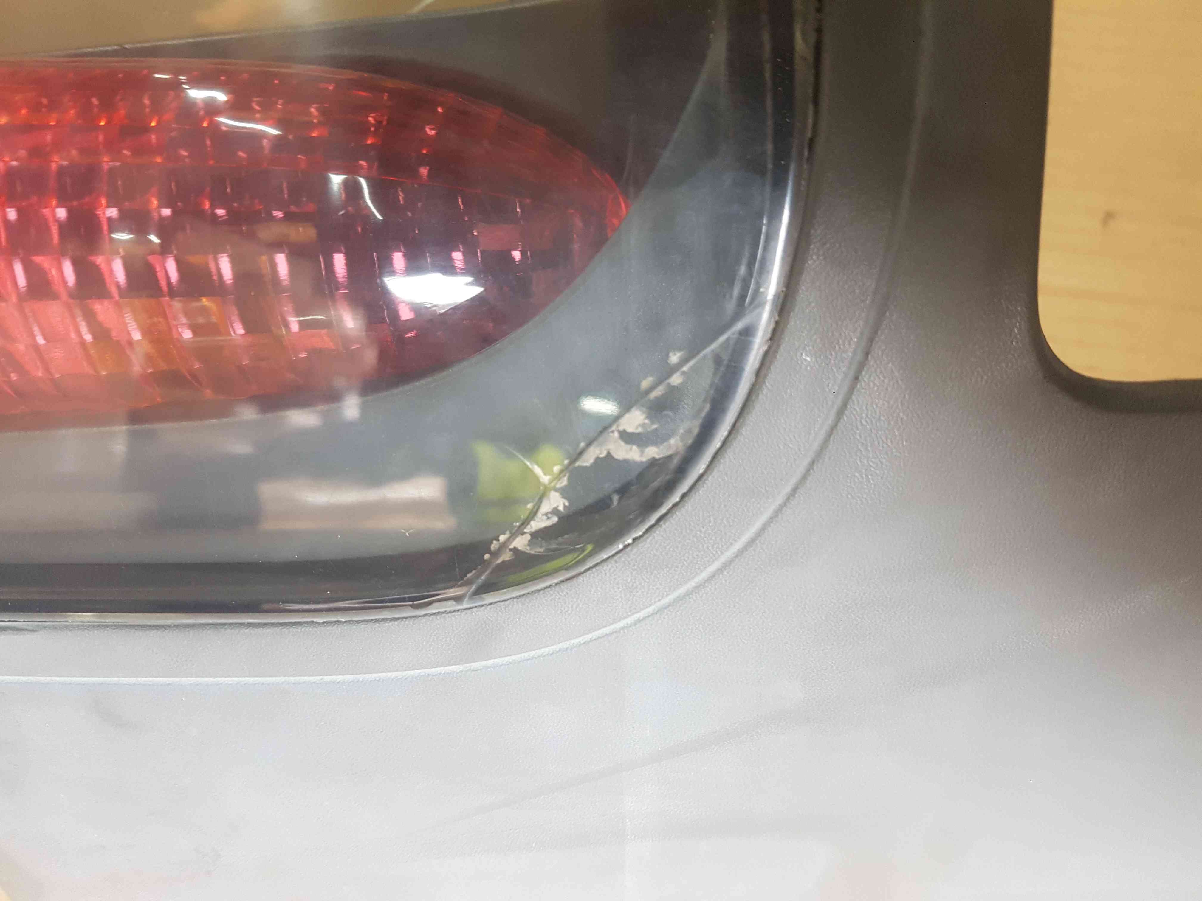 Thumb 3 Renault Trafic 2001-2006 Passenger NSR Rear Light + Surround