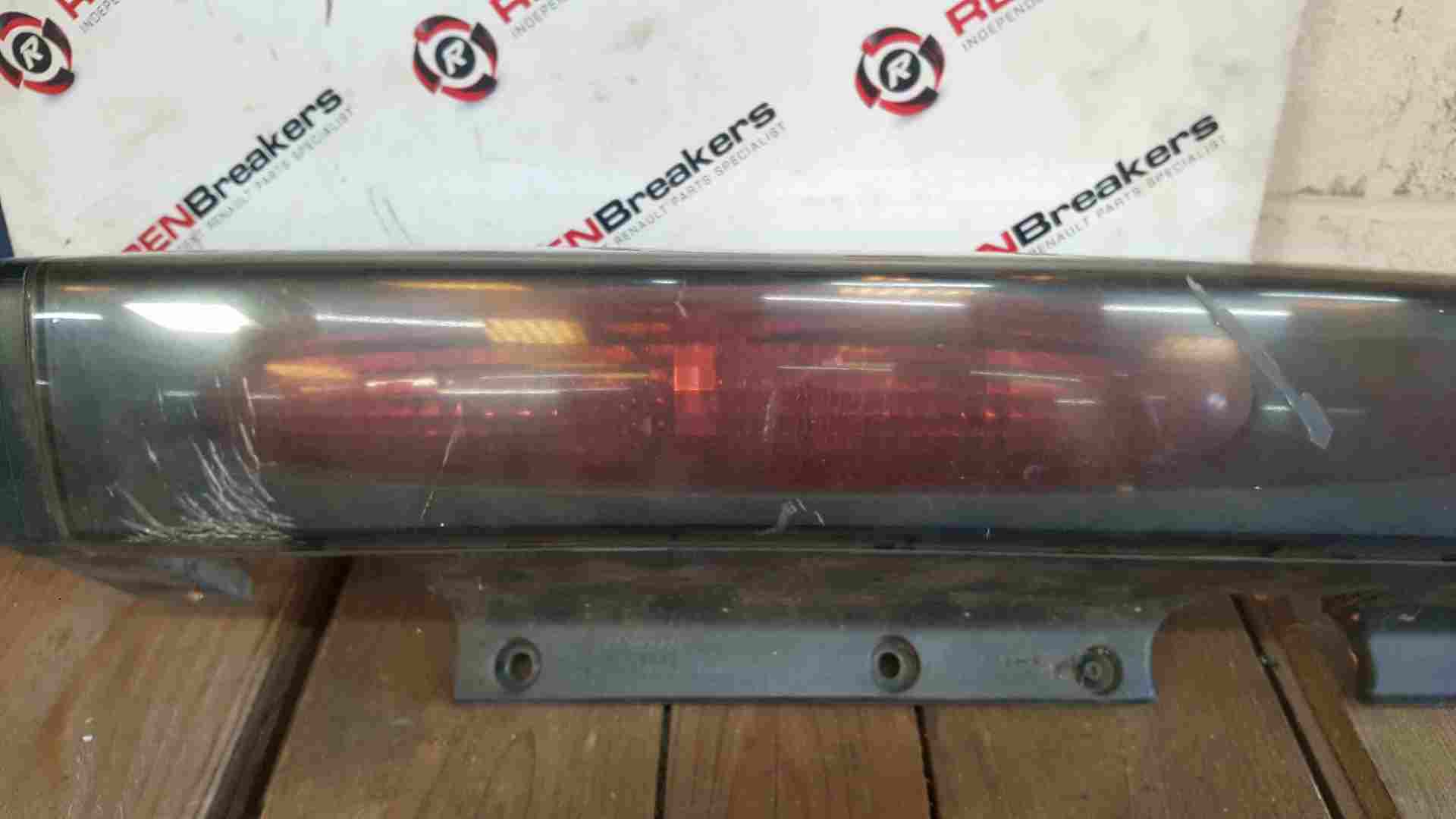 Thumb 3 Renault Trafic 2001-2006 Passenger NSR Rear Light Lenz Complete Scratches