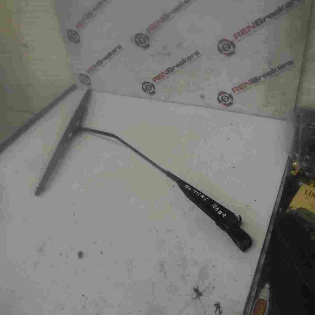 Renault Trafic 2001-2006 Rear Windscreen Wiper Arm 8200233724