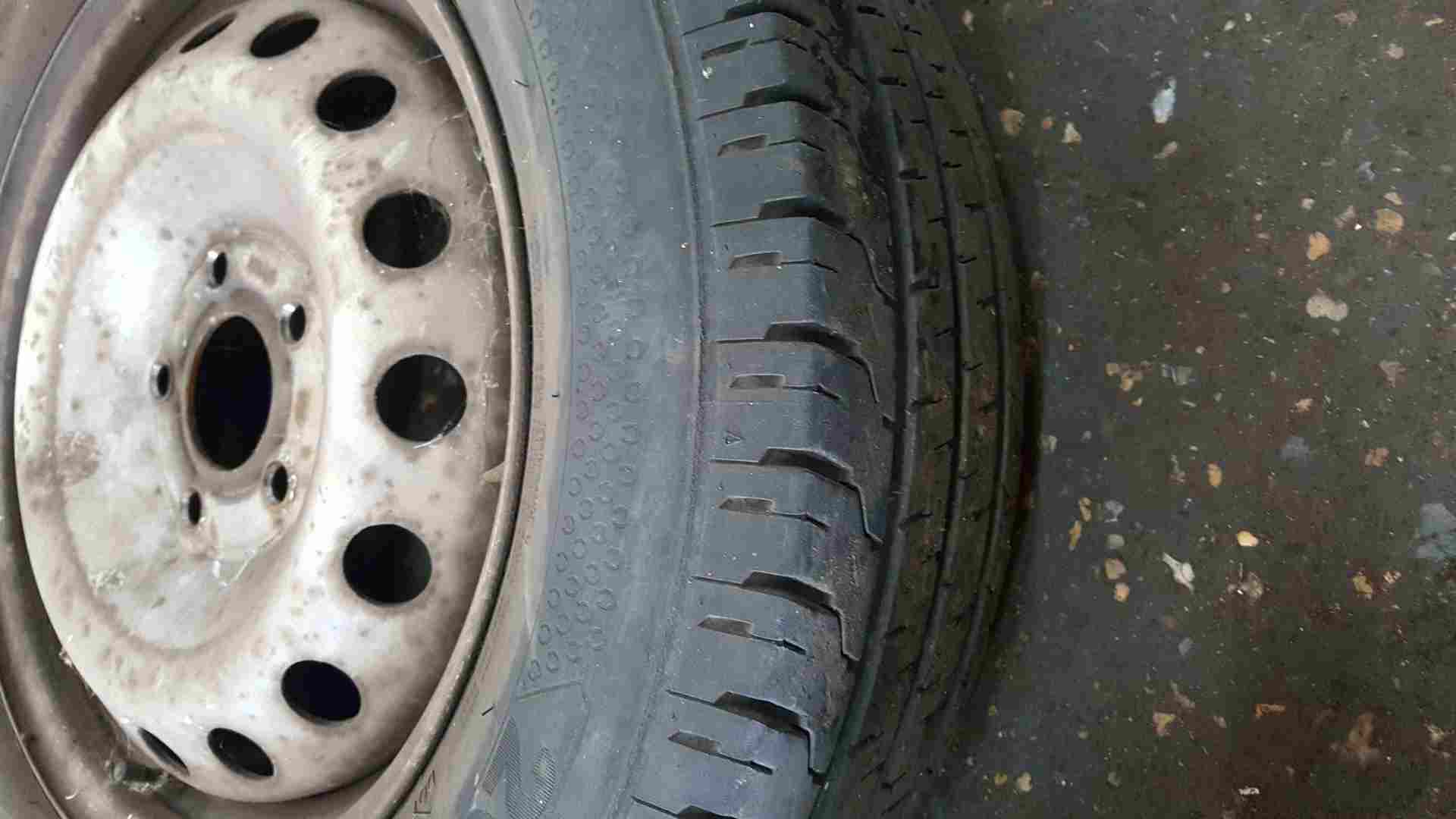 Thumb 2 Renault Trafic Vivaro 2001-2006 Steel Wheel RIM + Tyre 205 65 16 6Mm 3/5