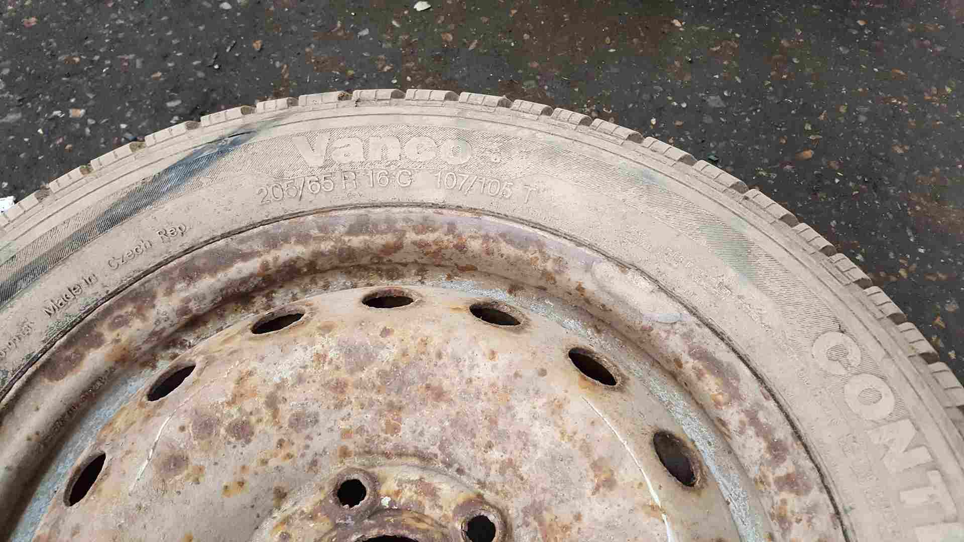 Thumb 4 Renault Trafic 2001-2006 Steel Wheel RIM + Tyre 205 65 16 8Mm 3/5 Continental