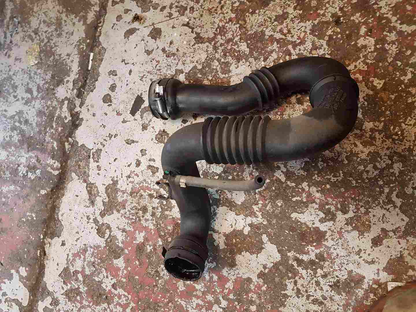 Renault Trafic 20012014 2.0 DCI Throttle To Intercooler Pipe 8200470985 Store Renault