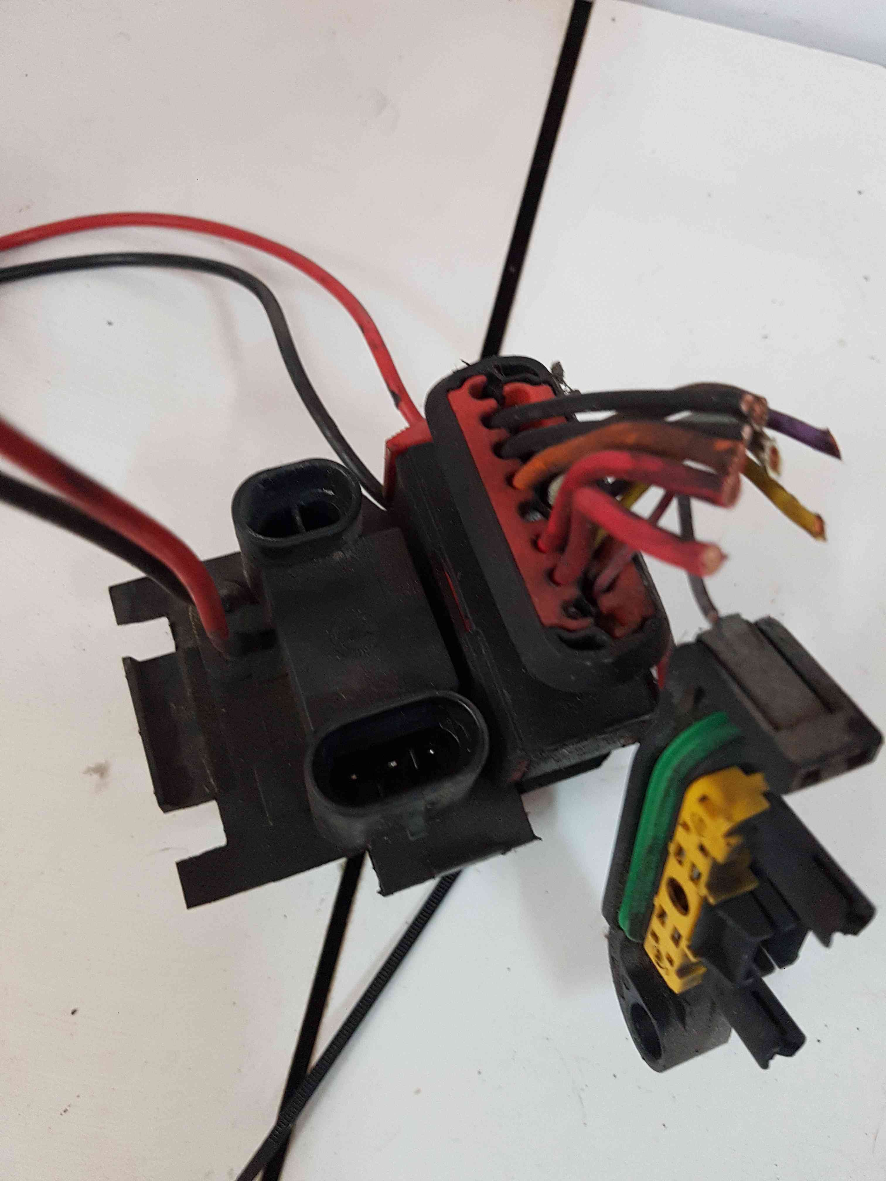 Thumb 3 Renault Trafic 2001-2016 Heater Motor Resistor Speed