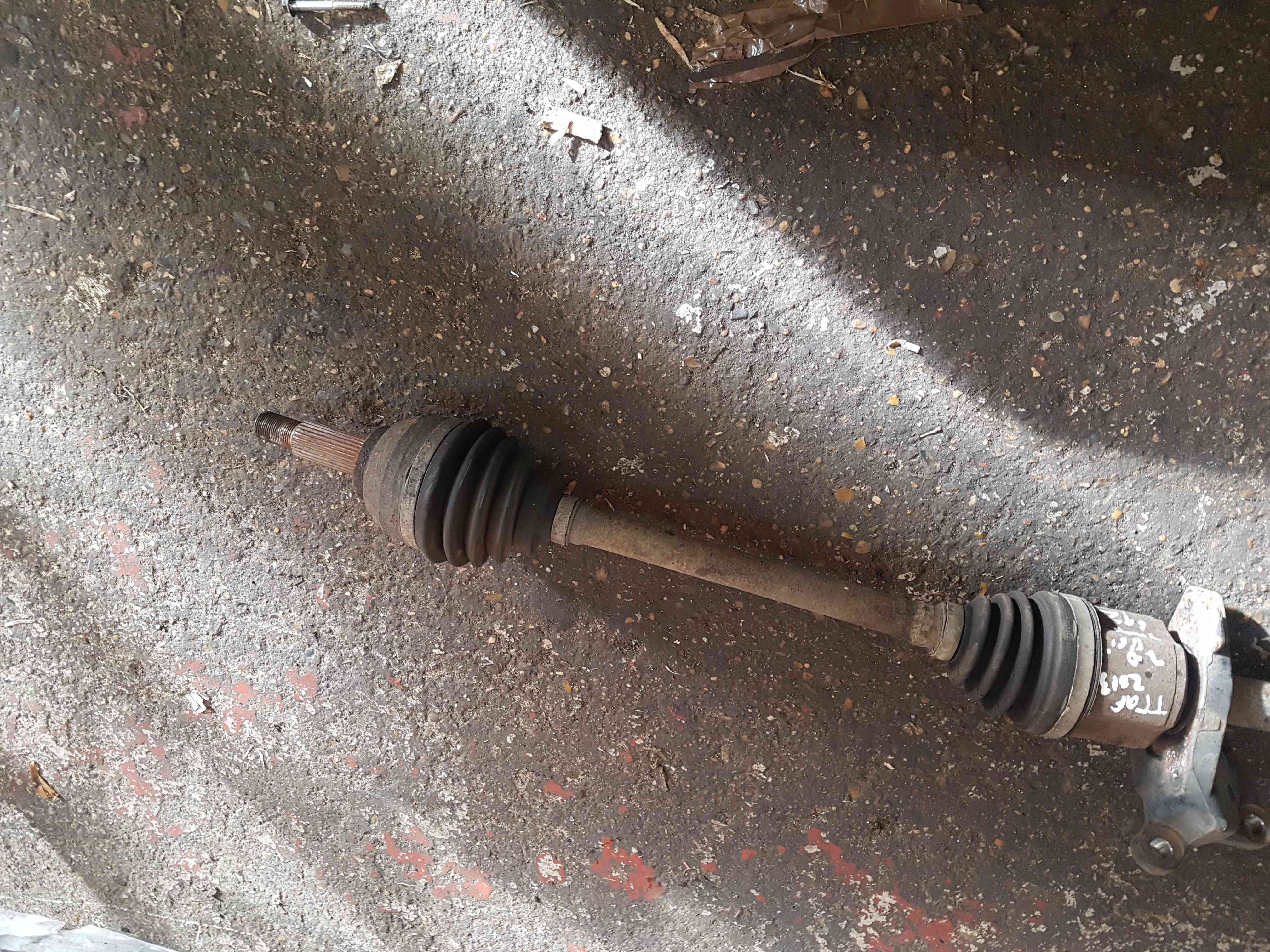 Thumb 3 Renault Trafic 2006-2014 2.0 DCI Drivers OSF Front Driveshaft M9R 692