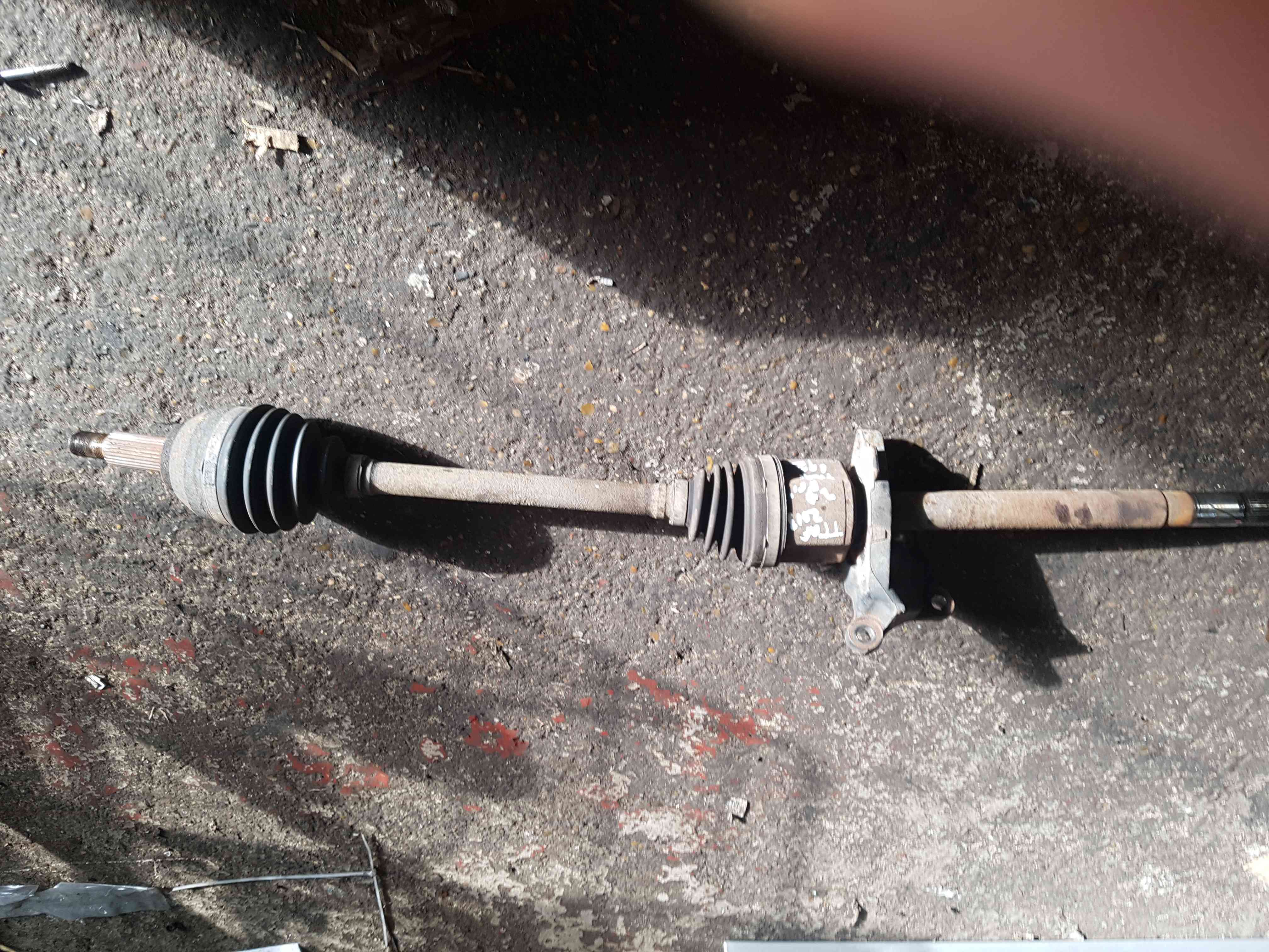 Thumb 6 Renault Trafic 2006-2014 2.0 DCI Drivers OSF Front Driveshaft M9R 692