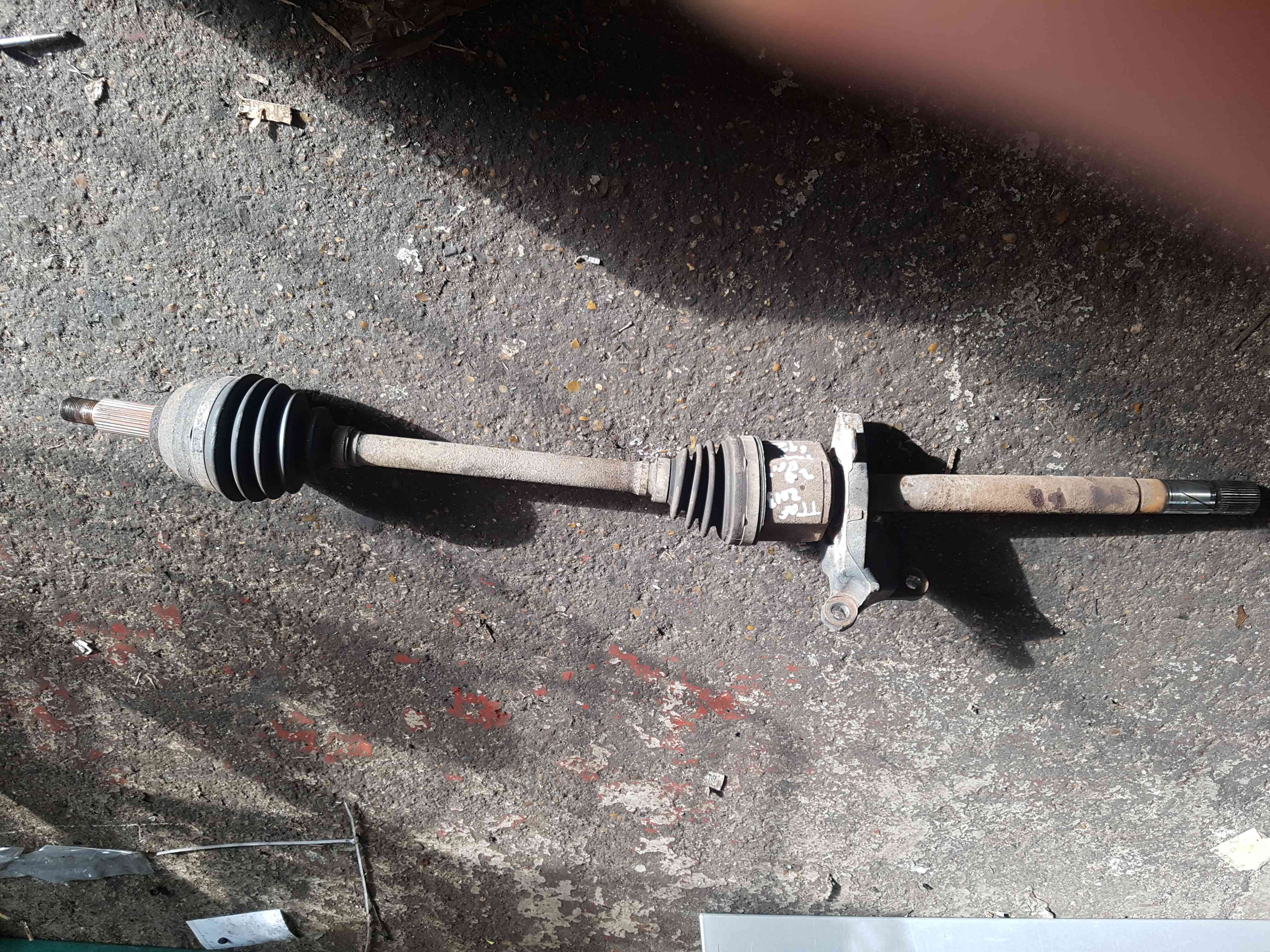 Thumb 7 Renault Trafic 2006-2014 2.0 DCI Drivers OSF Front Driveshaft M9R 692