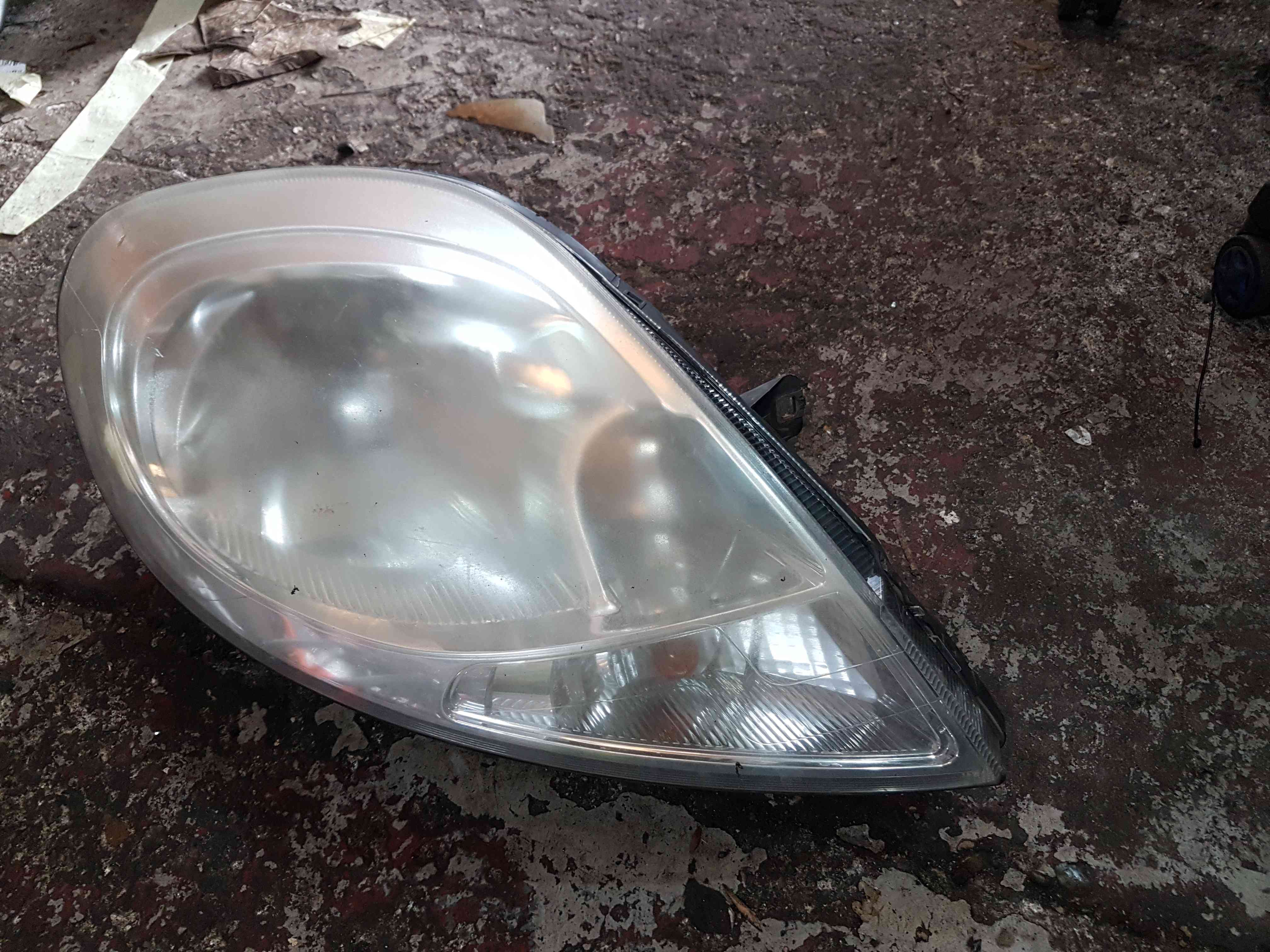 Thumb 2 Renault Trafic 2006-2014 Drivers OSF Front Headlight 8200701366 Cloudy
