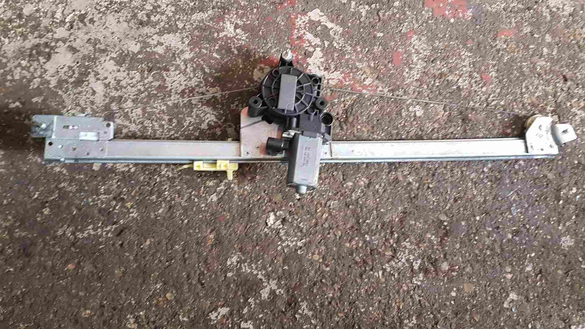 Renault Trafic 2006-2014 Drivers OSF Front Window Motor + Regulator 2 PIN