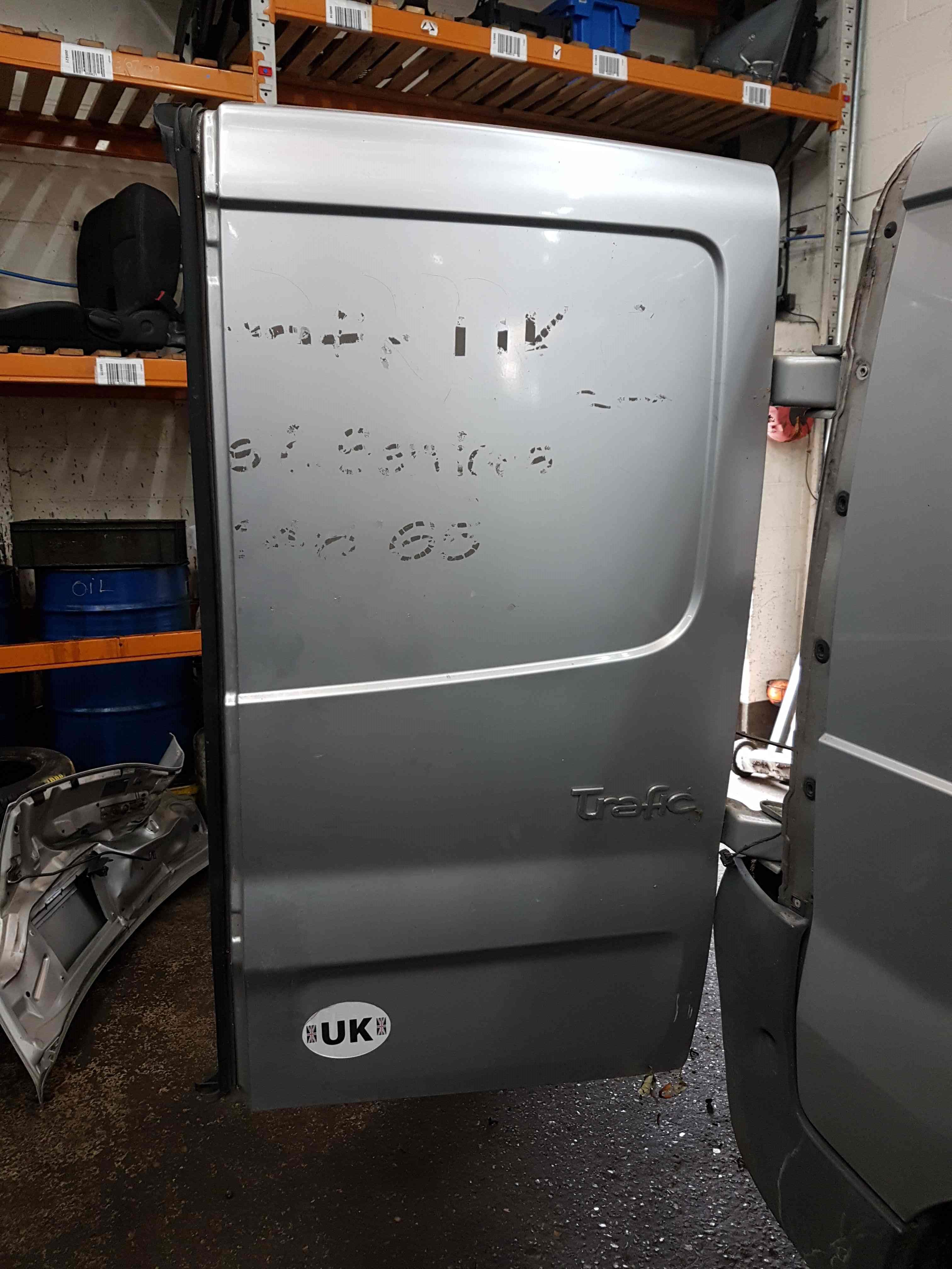Thumb 3 Renault Trafic 2006-2014 Drivers OSR Rear Barn Door Silver Cmg64