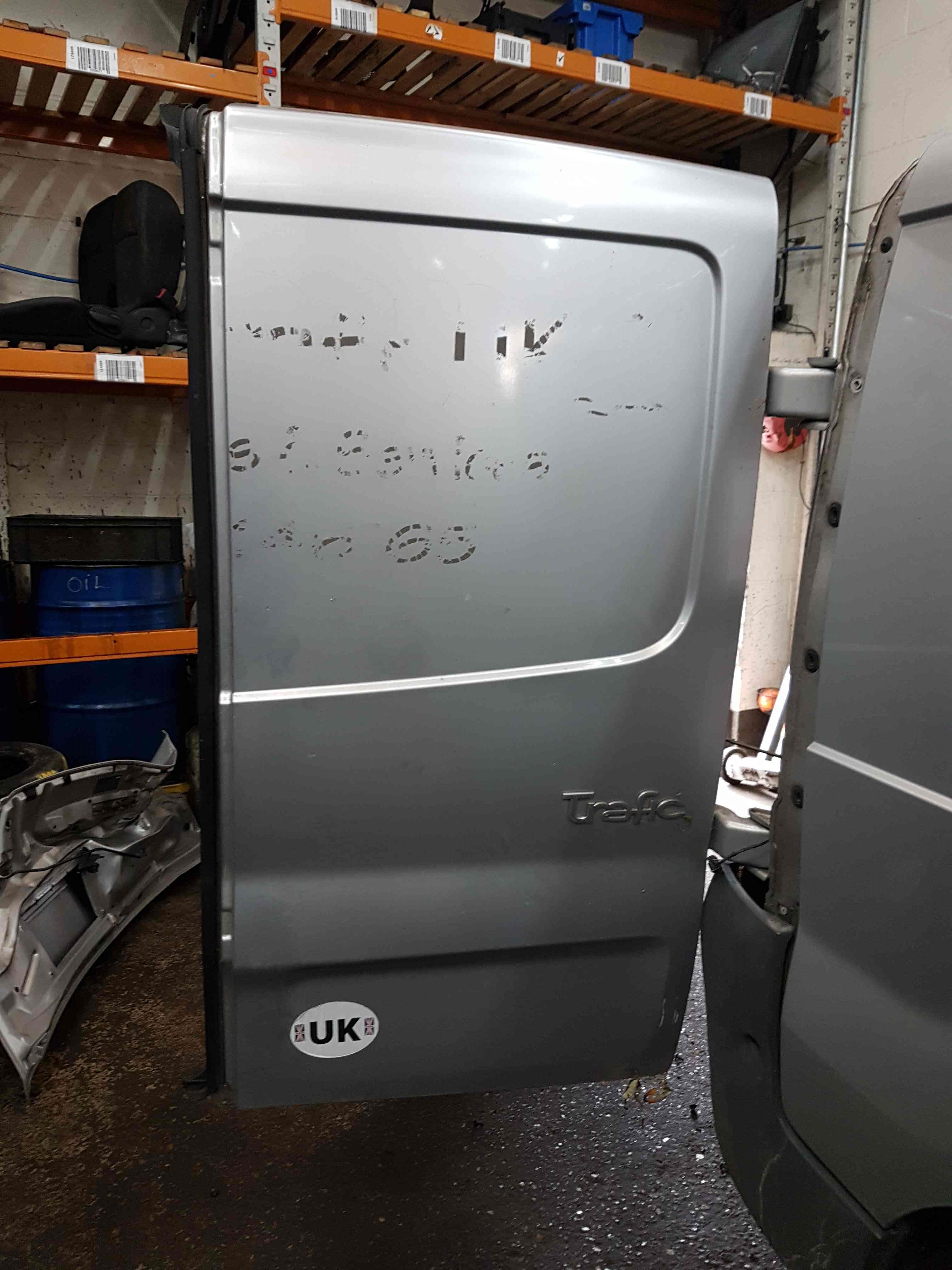 Renault Trafic 2006-2014 Drivers OSR Rear Barn Door Silver Cmg64