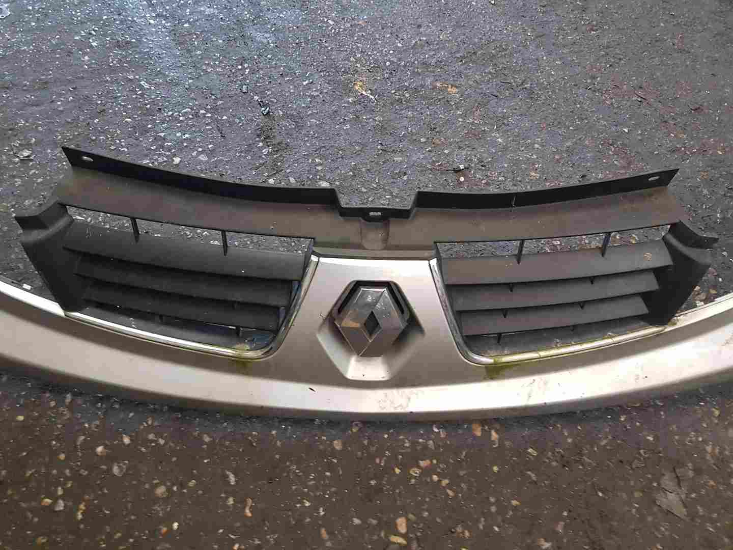 Thumb 2 Renault Trafic 2006-2014 Front Bumper Grill Silver Cmg64