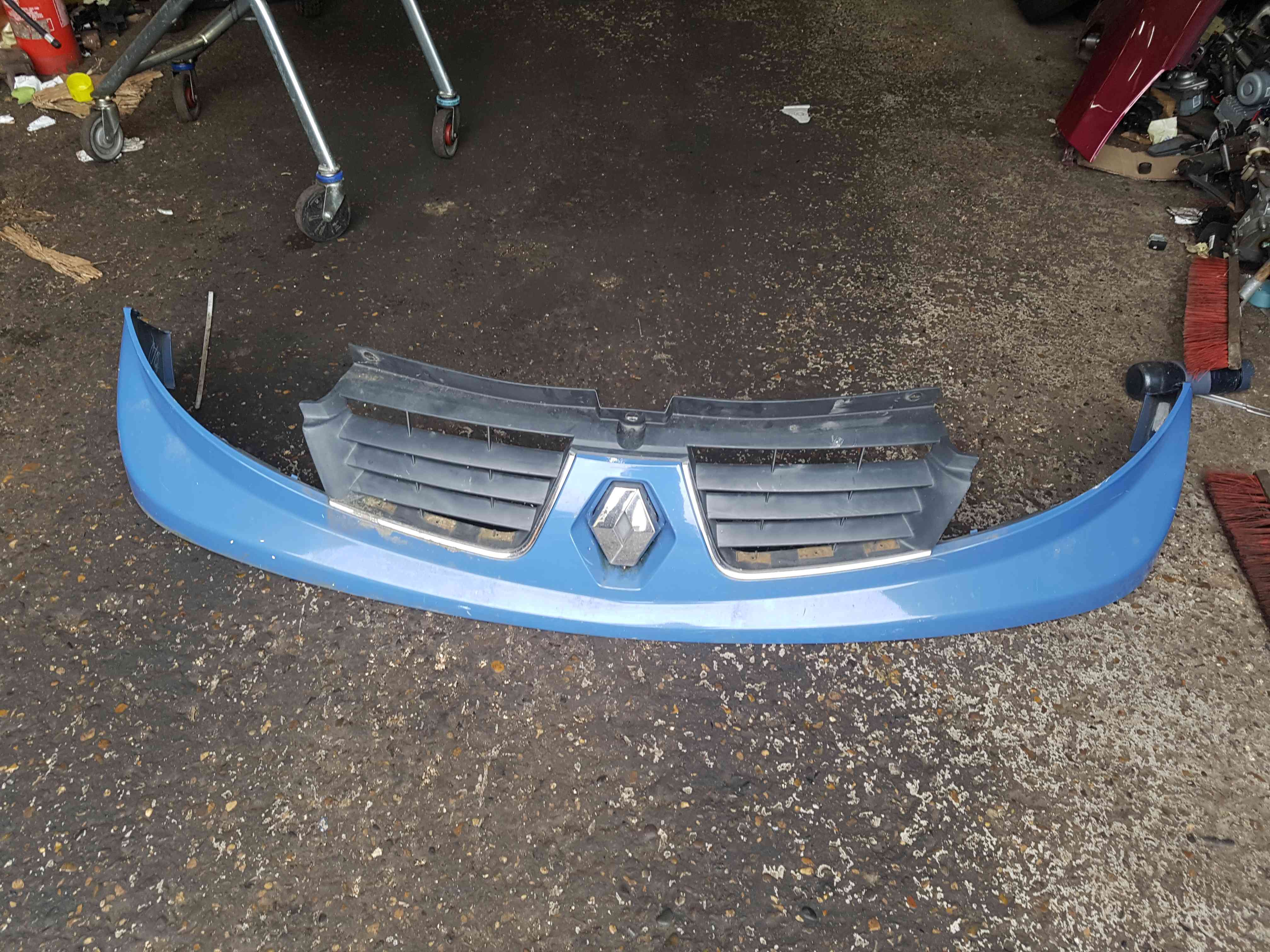 Thumb 8 Renault Trafic 2006-2014 Front Grill Blue 