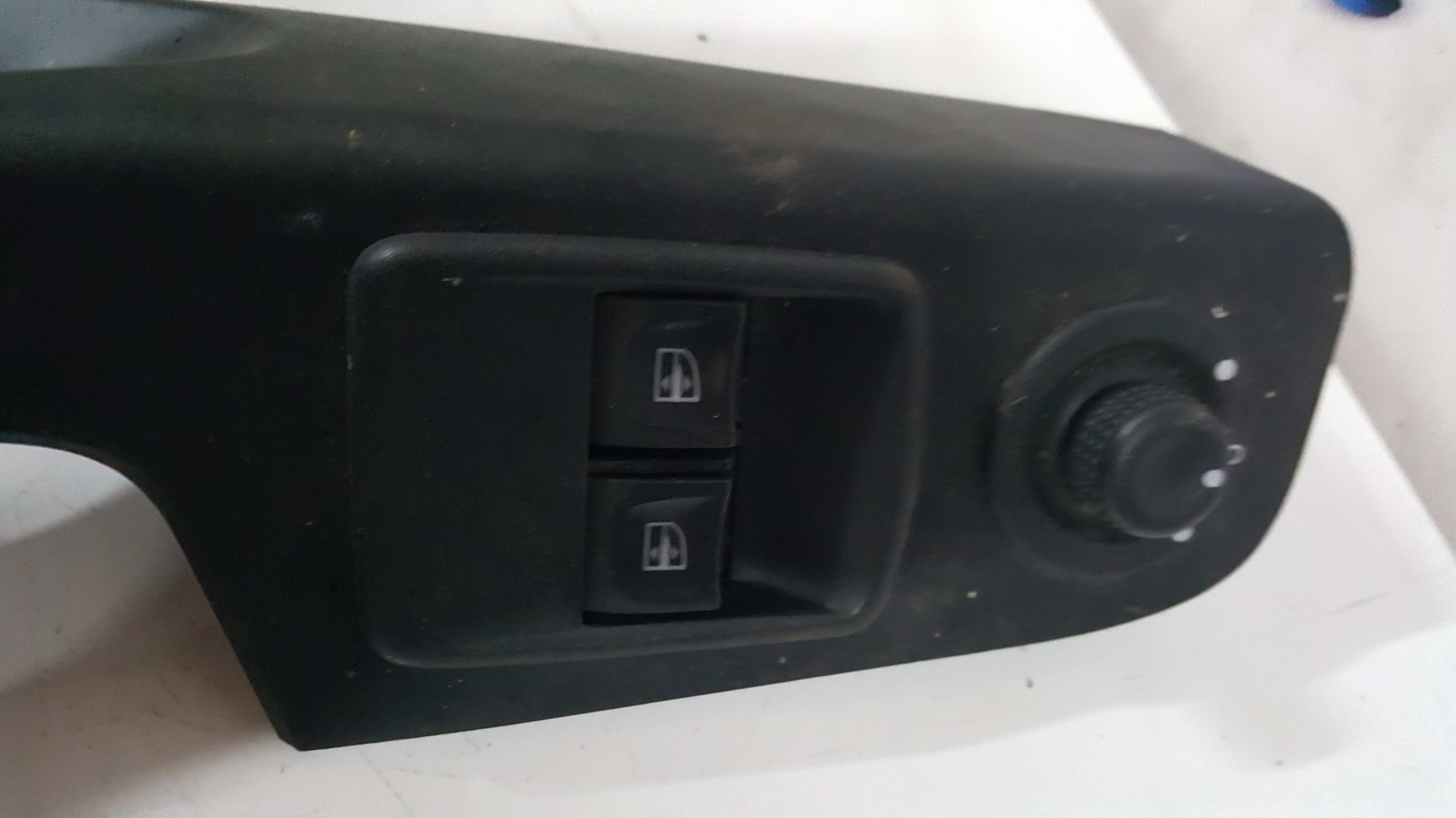 Renault Trafic 2014-2018 Drivers OSF Front Window Switch Panel